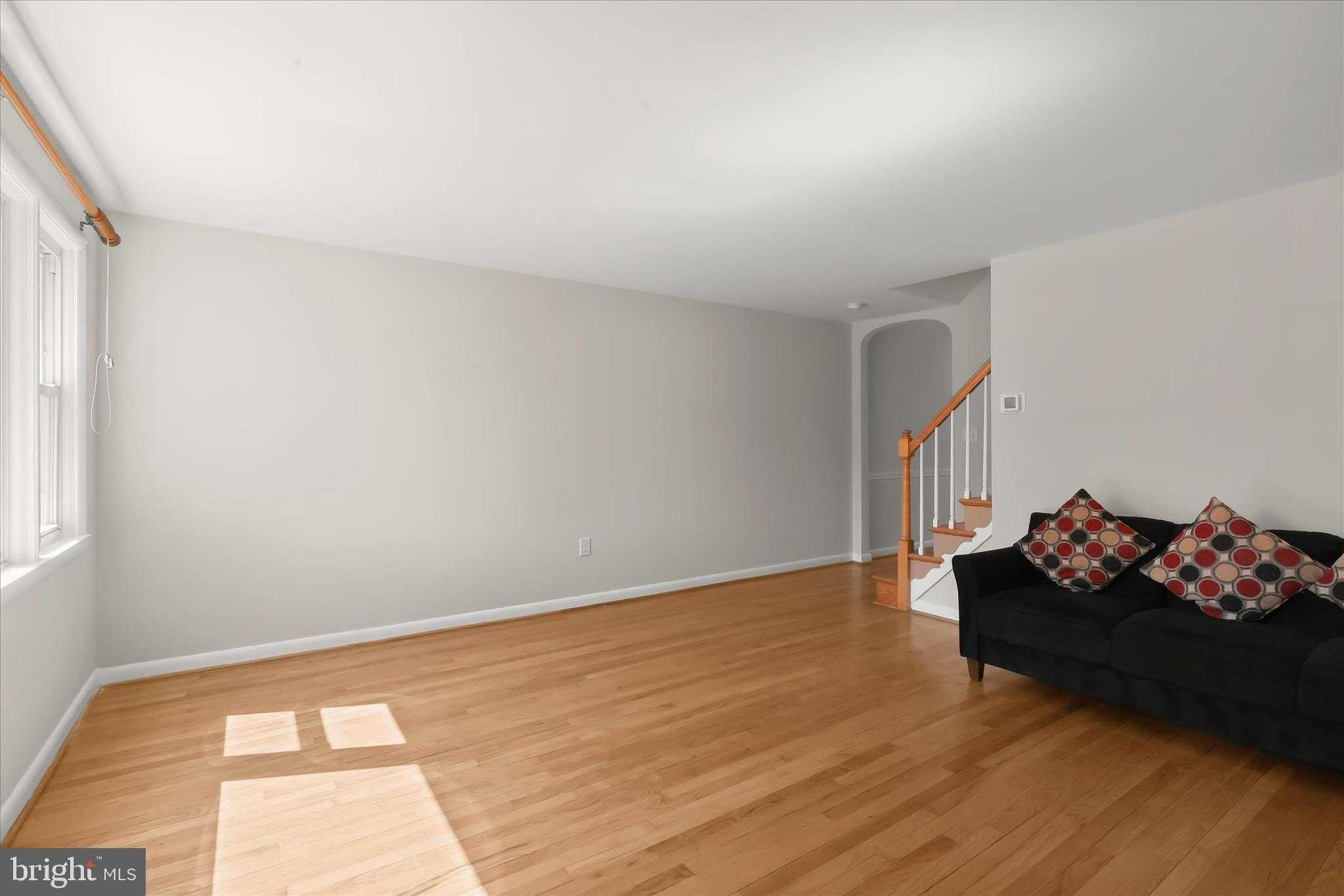 1111 Linden Ave photo 11