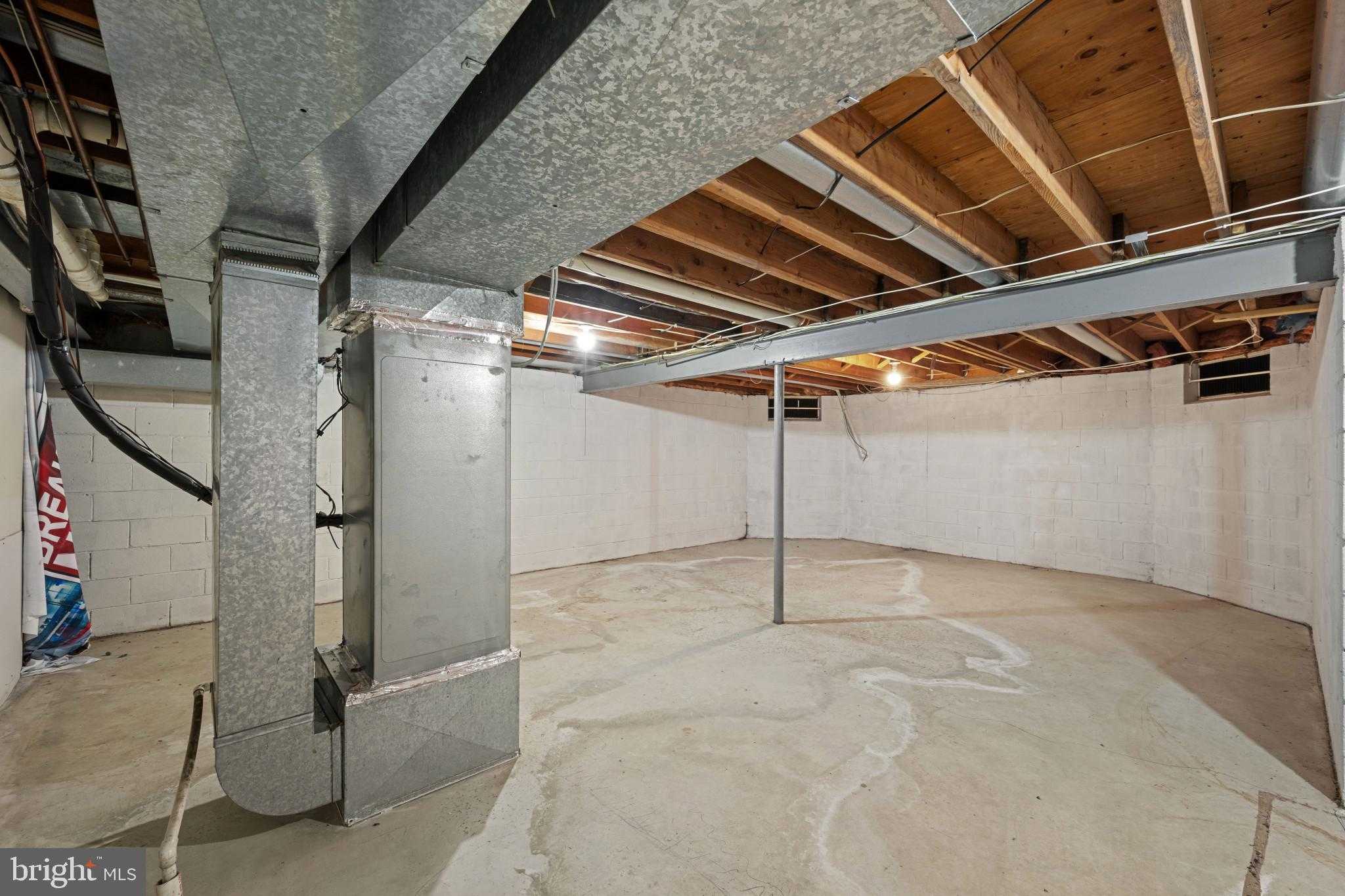 1215 Bartus CT photo 27