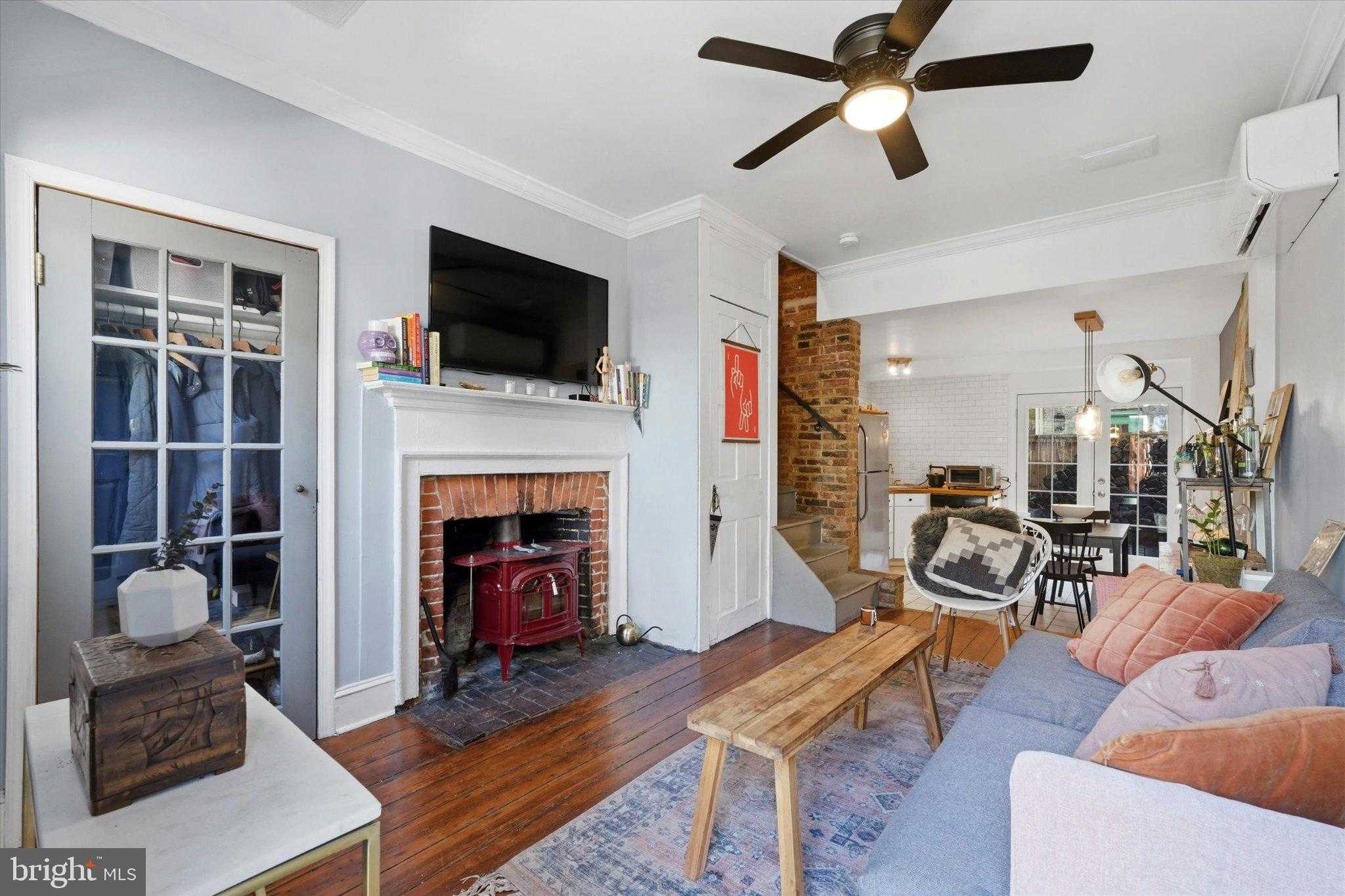 308 S Iseminger St photo 2