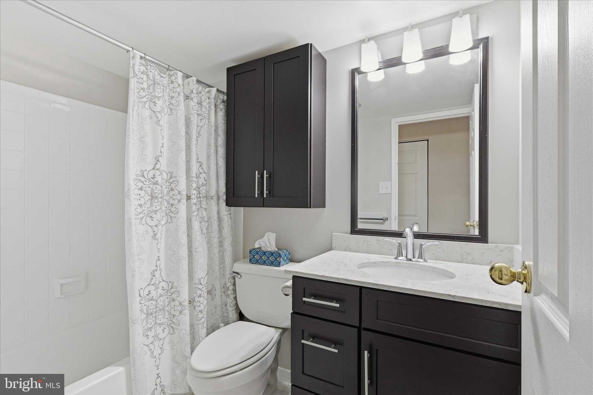 5300 Holmes Run Pkwy Apt 707 photo 18