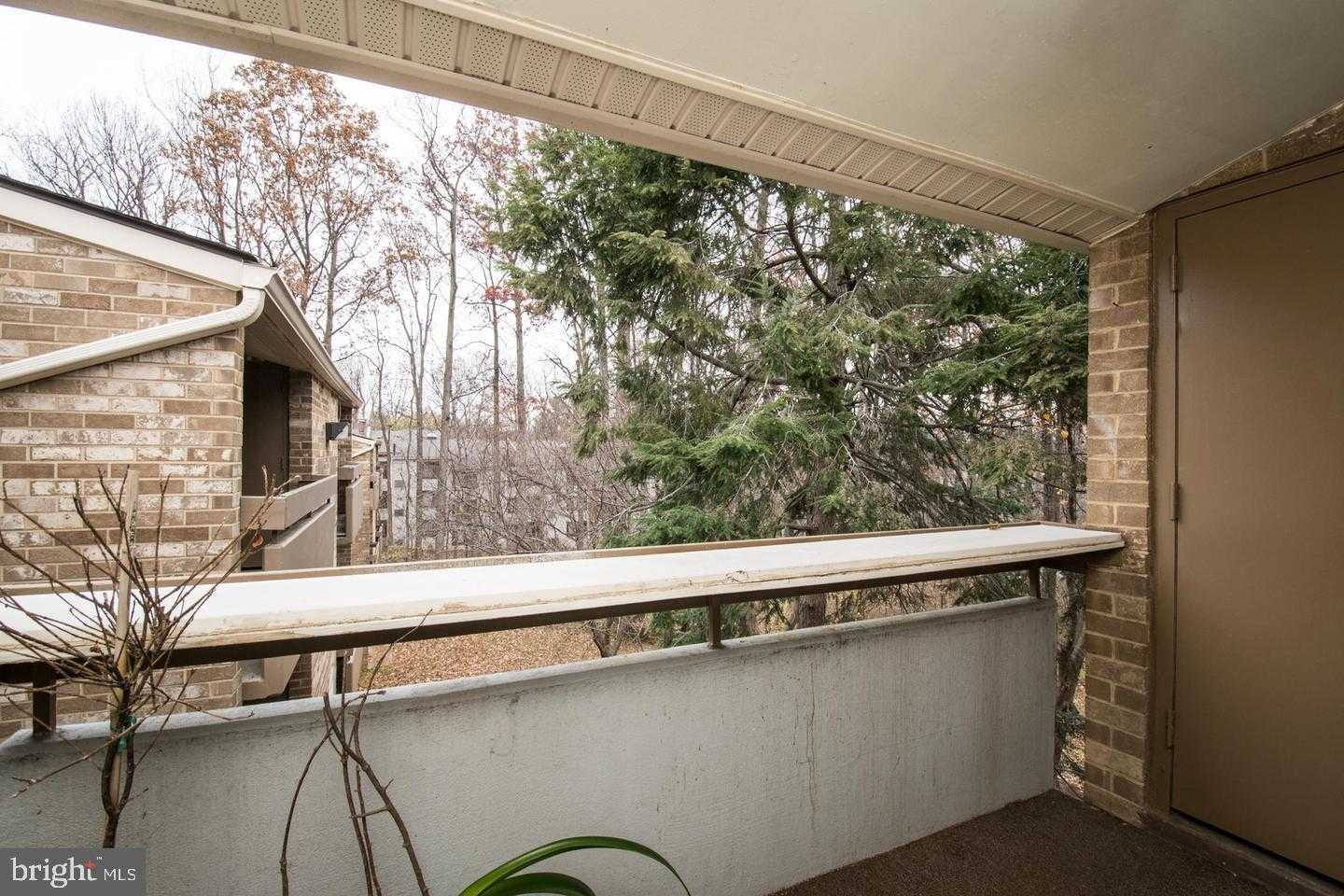 2311 Freetown Ct photo 3