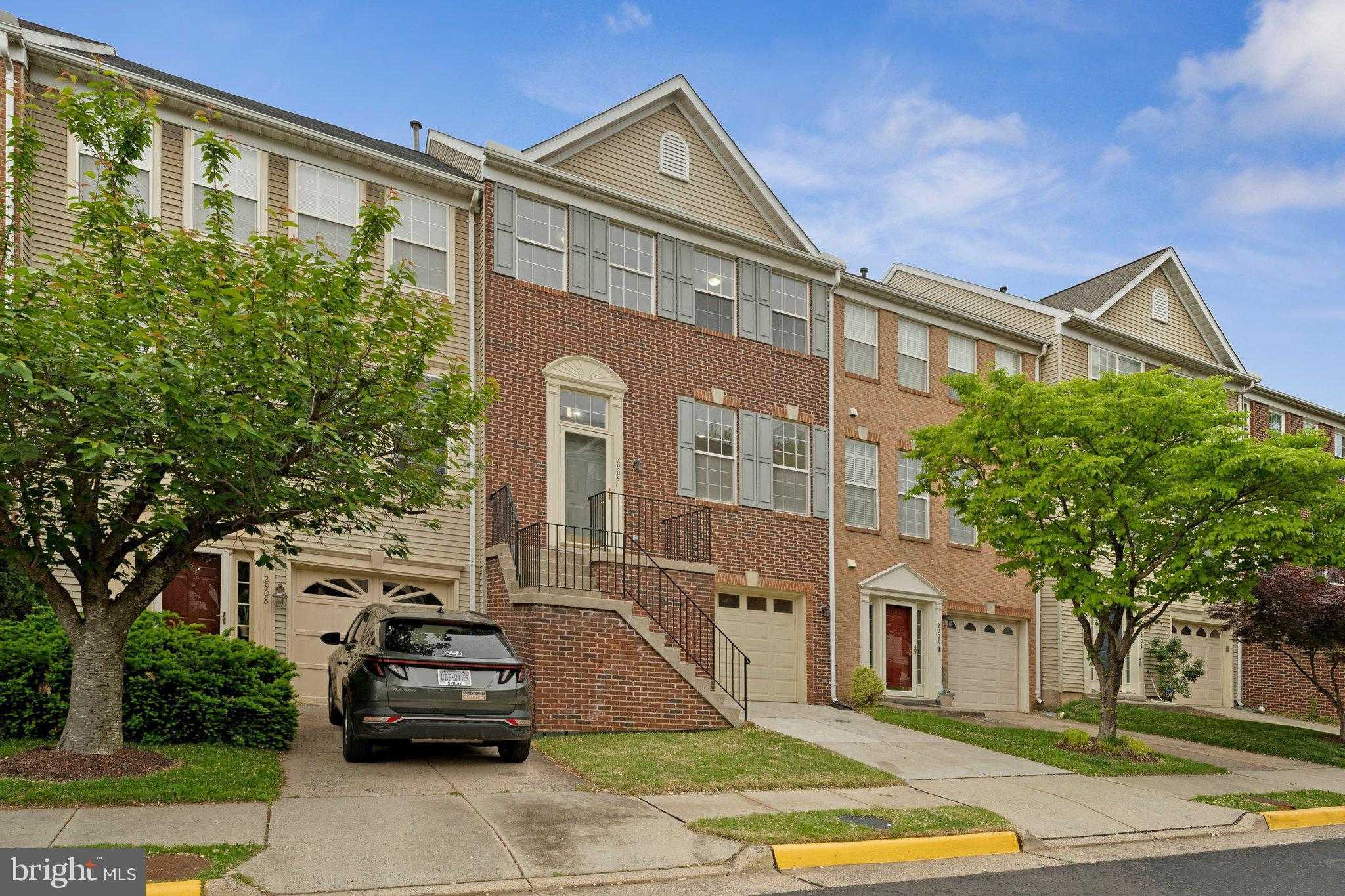 2906 Fairfax Metro Ln, Vienna