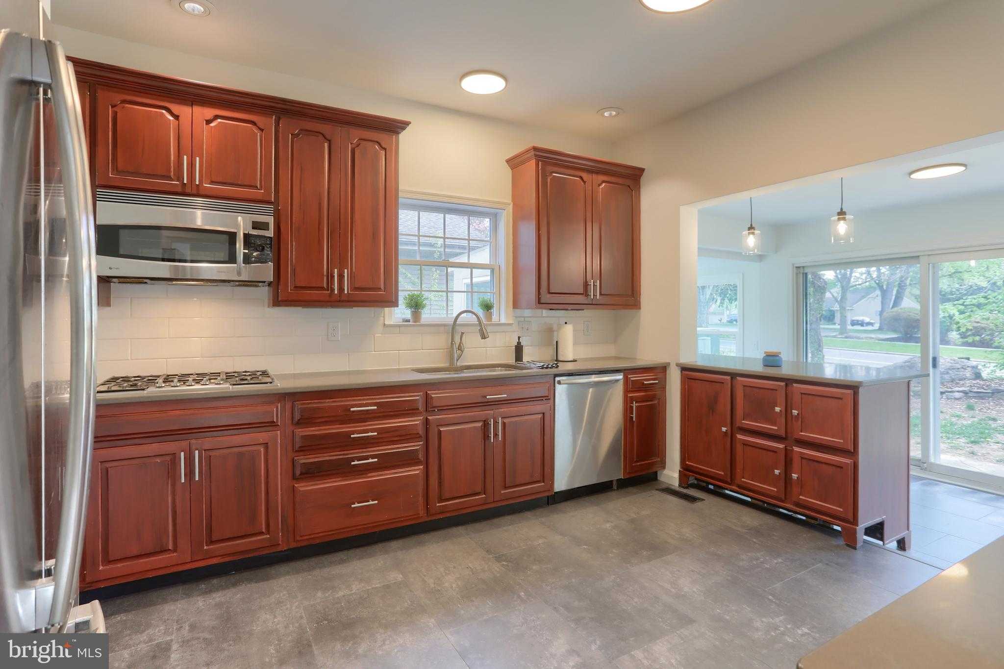 711 Brookside Ln photo 11