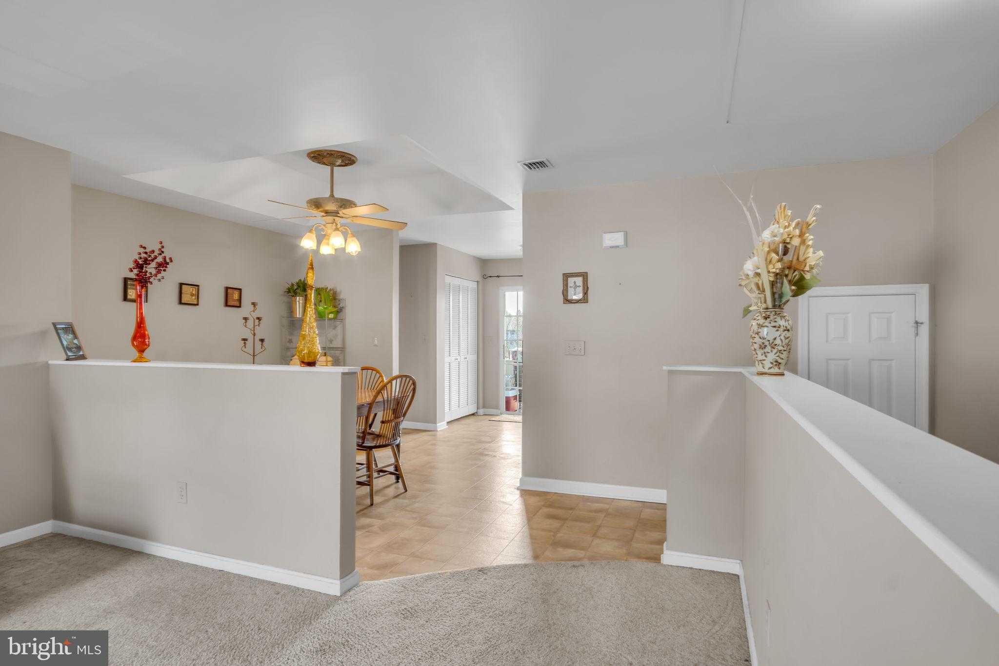 110 Hiddenwood Dr photo 2