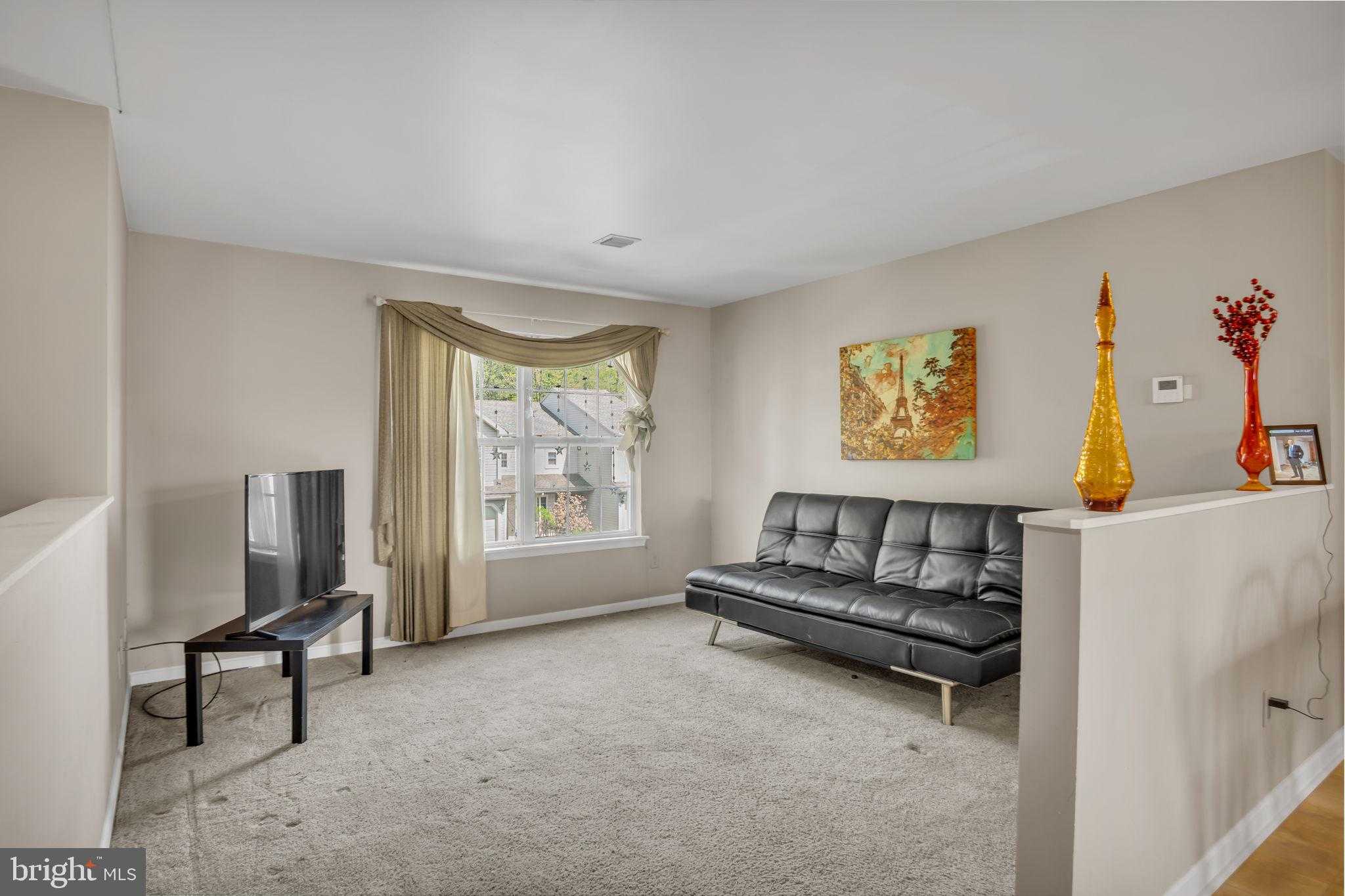 110 Hiddenwood Dr photo 6