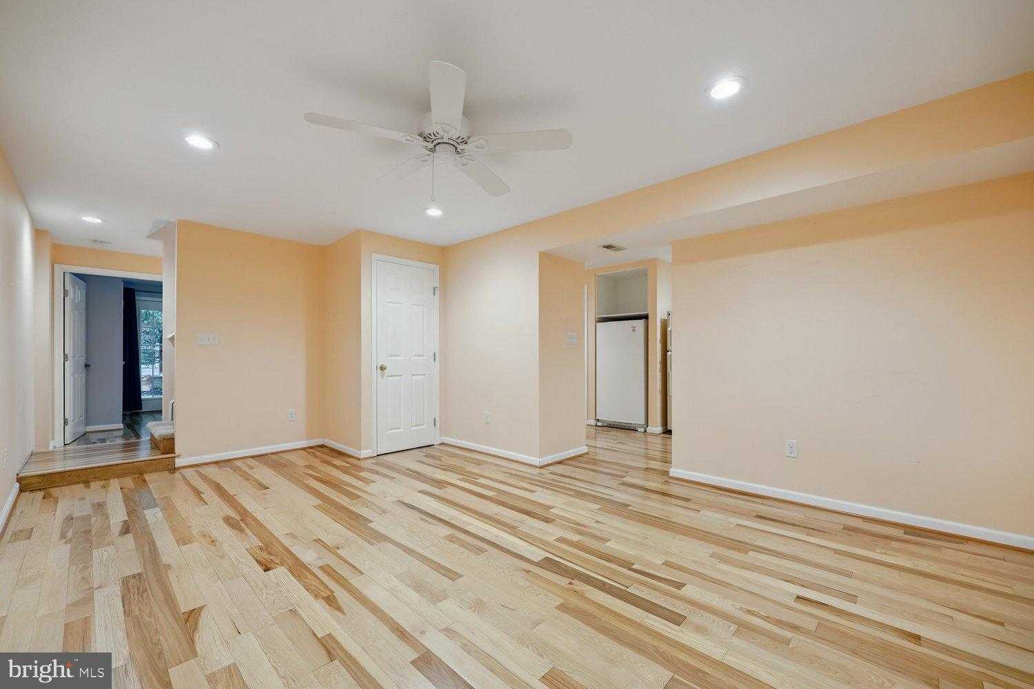 6610 Commodore CT photo 42