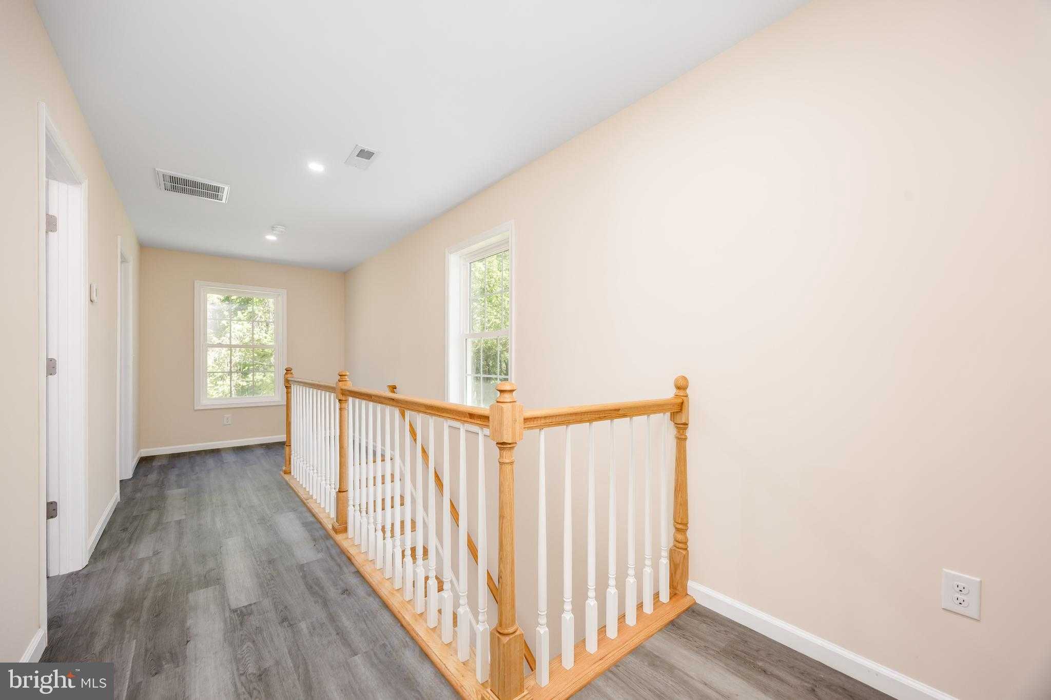 421 W Main St photo 60