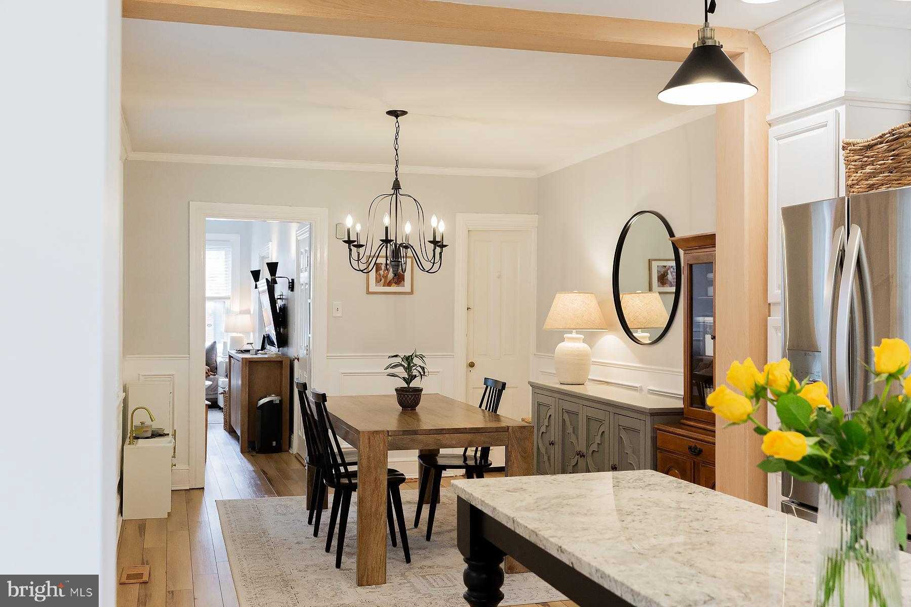 409 W Lemon St photo 37