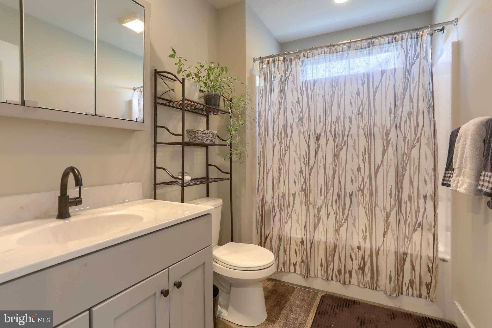 407 Orchid Cir photo 10