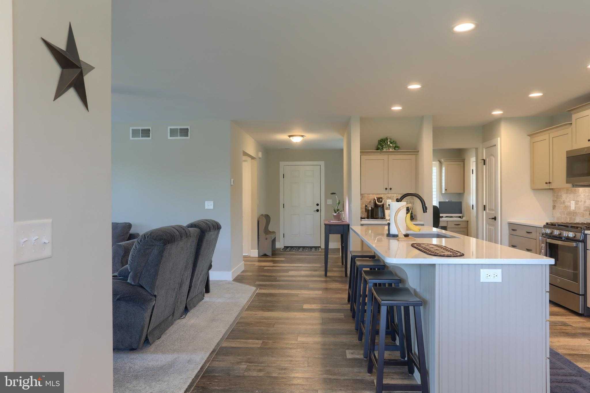 407 Orchid Cir photo 11