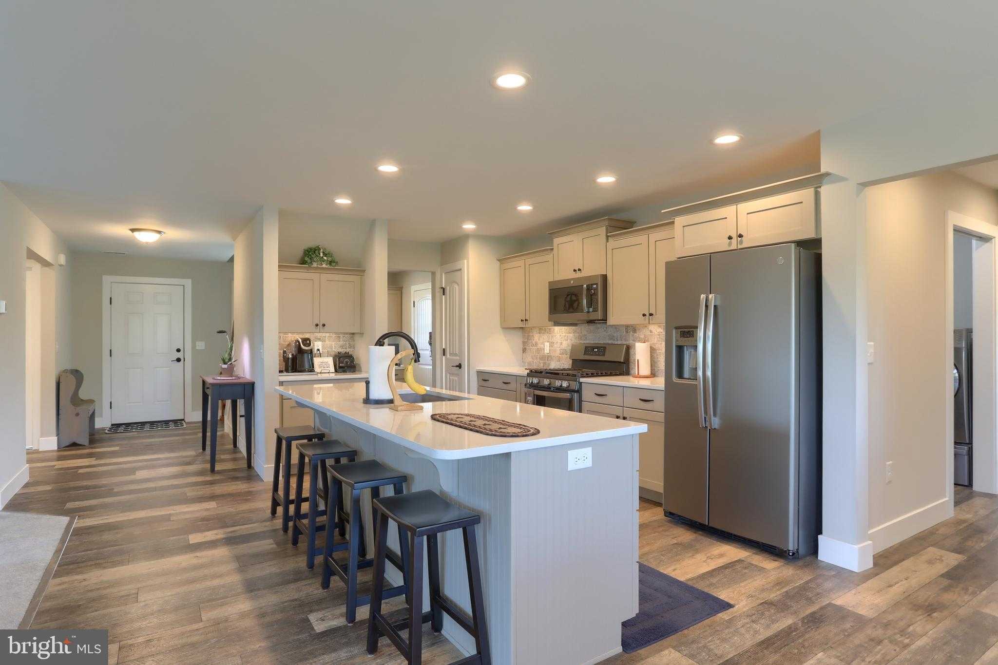 407 Orchid Cir photo 16