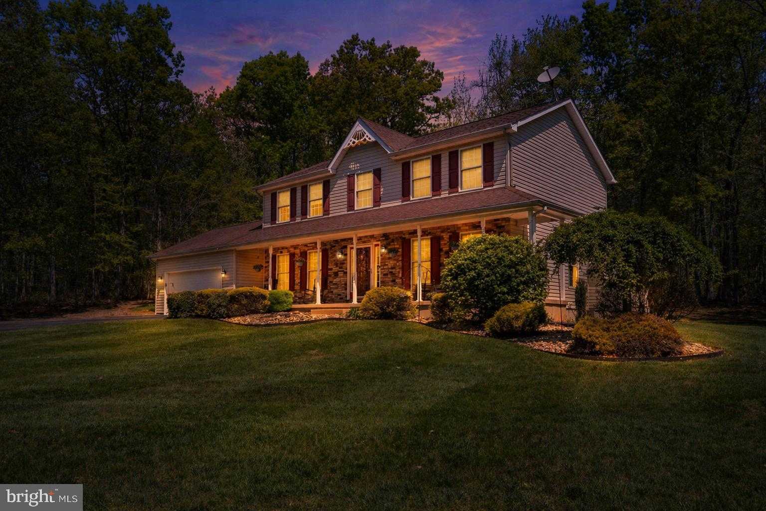 140 Whitaker Ave photo 3