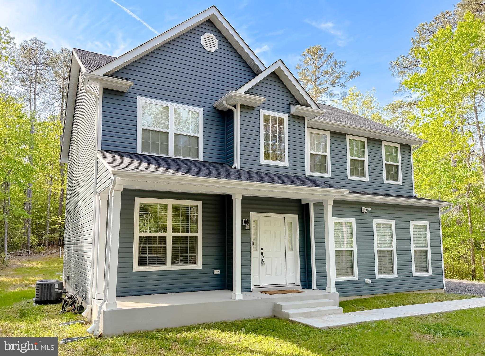 22030 Victorian Dr photo 3