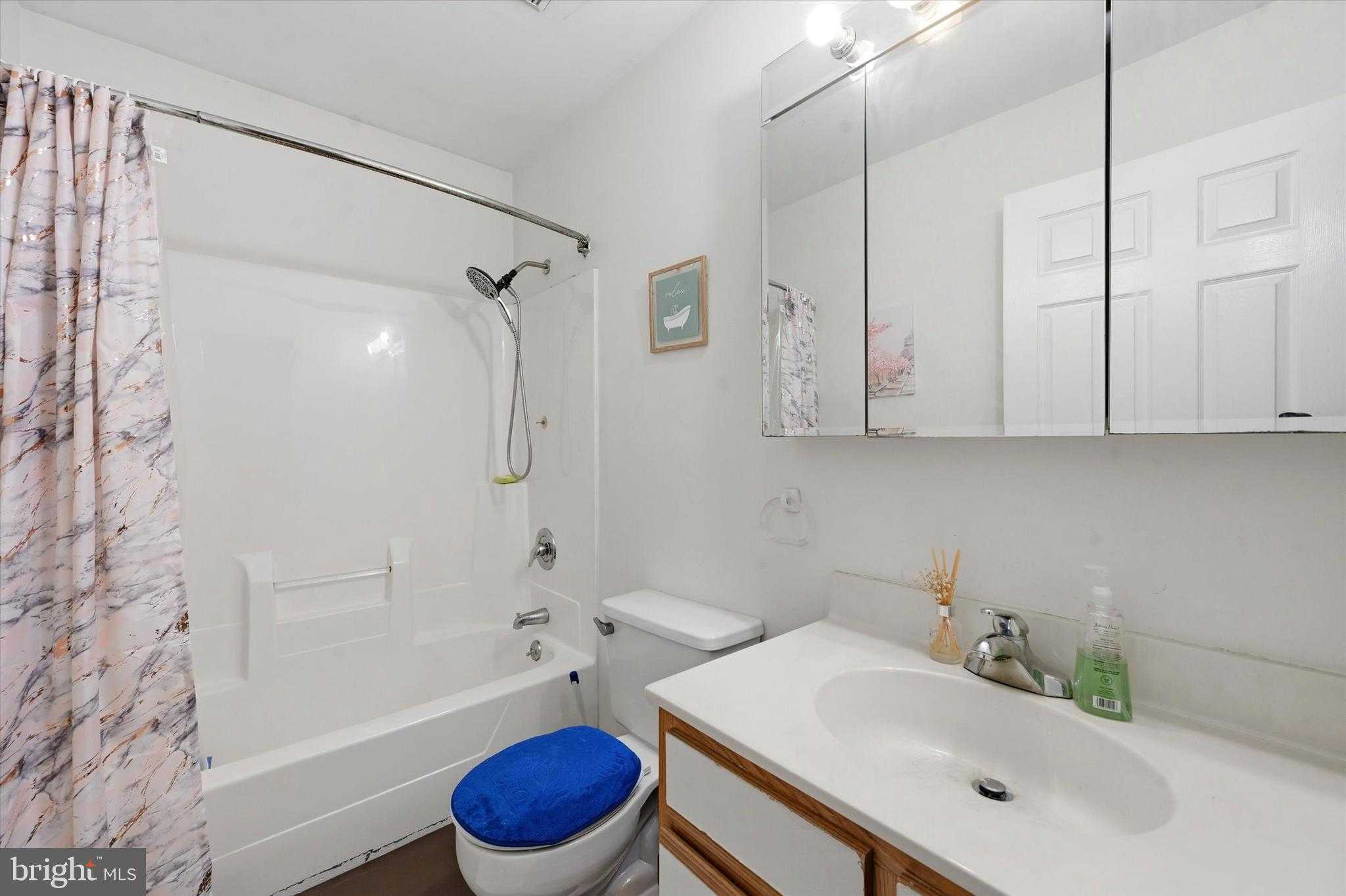 694 Metro CT photo 13