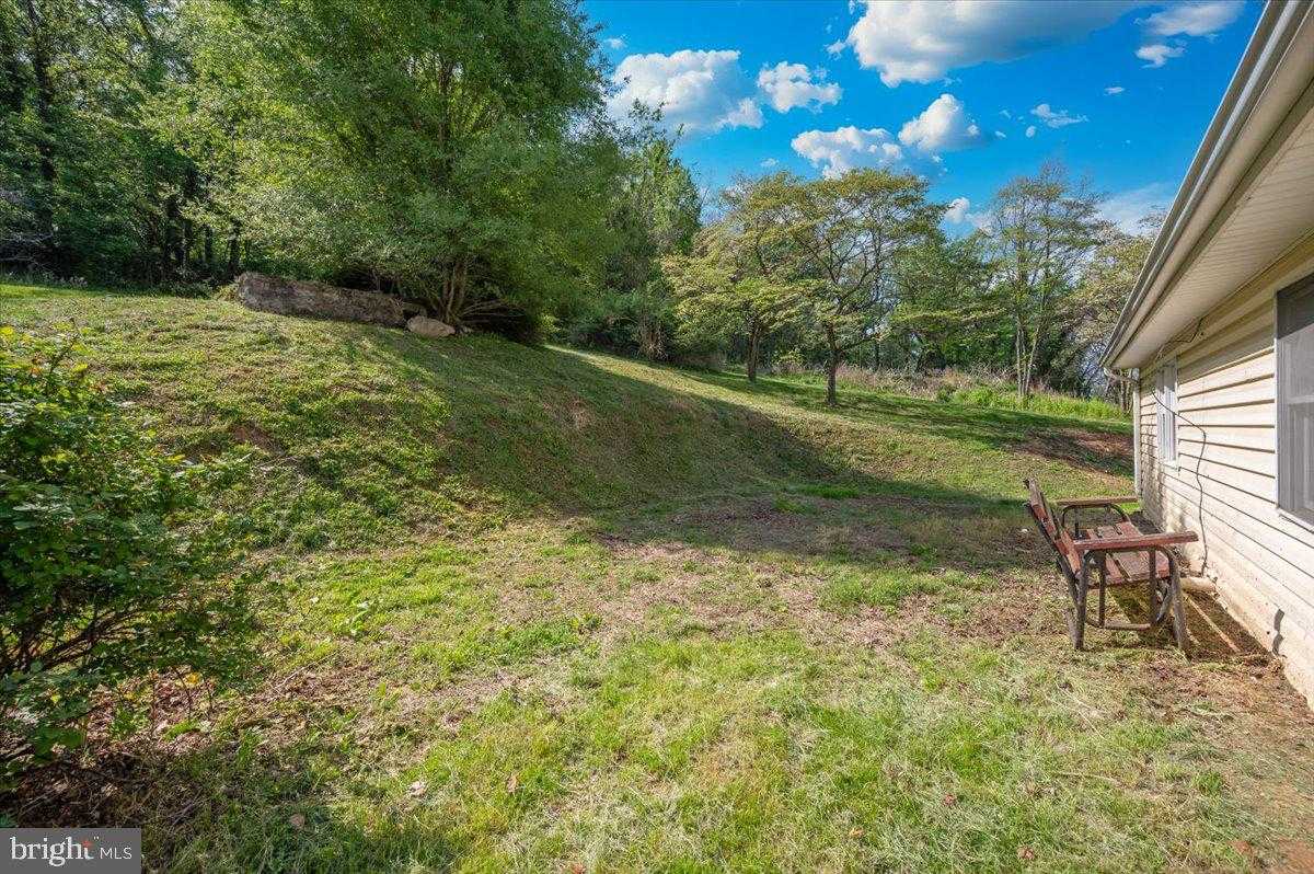 576 Halltown Rd photo 56