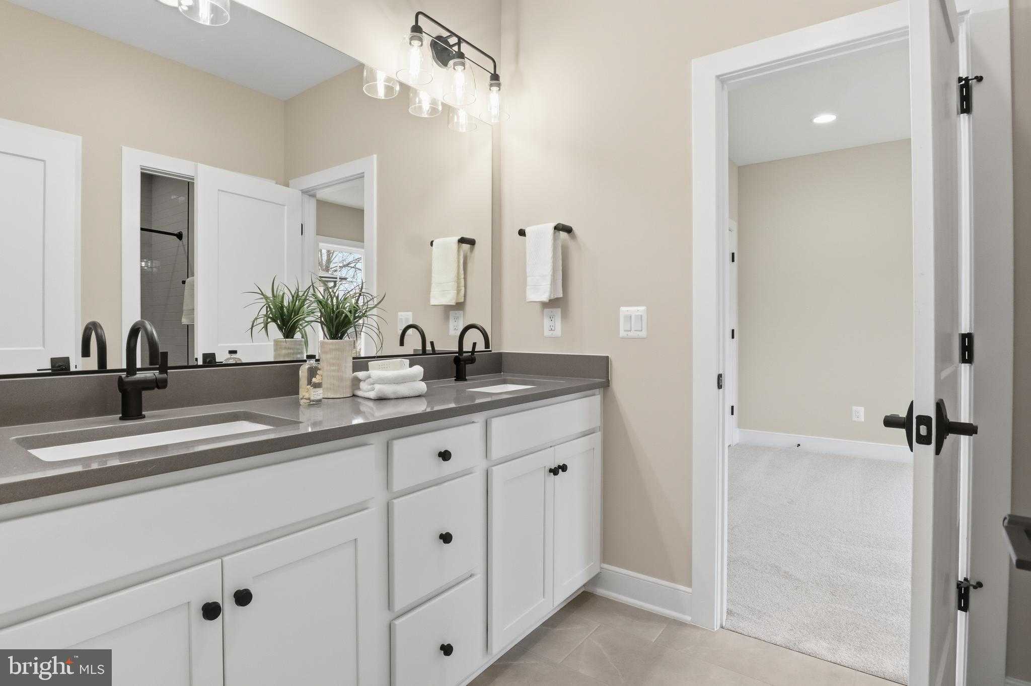 613 Upham Pl NW photo 47