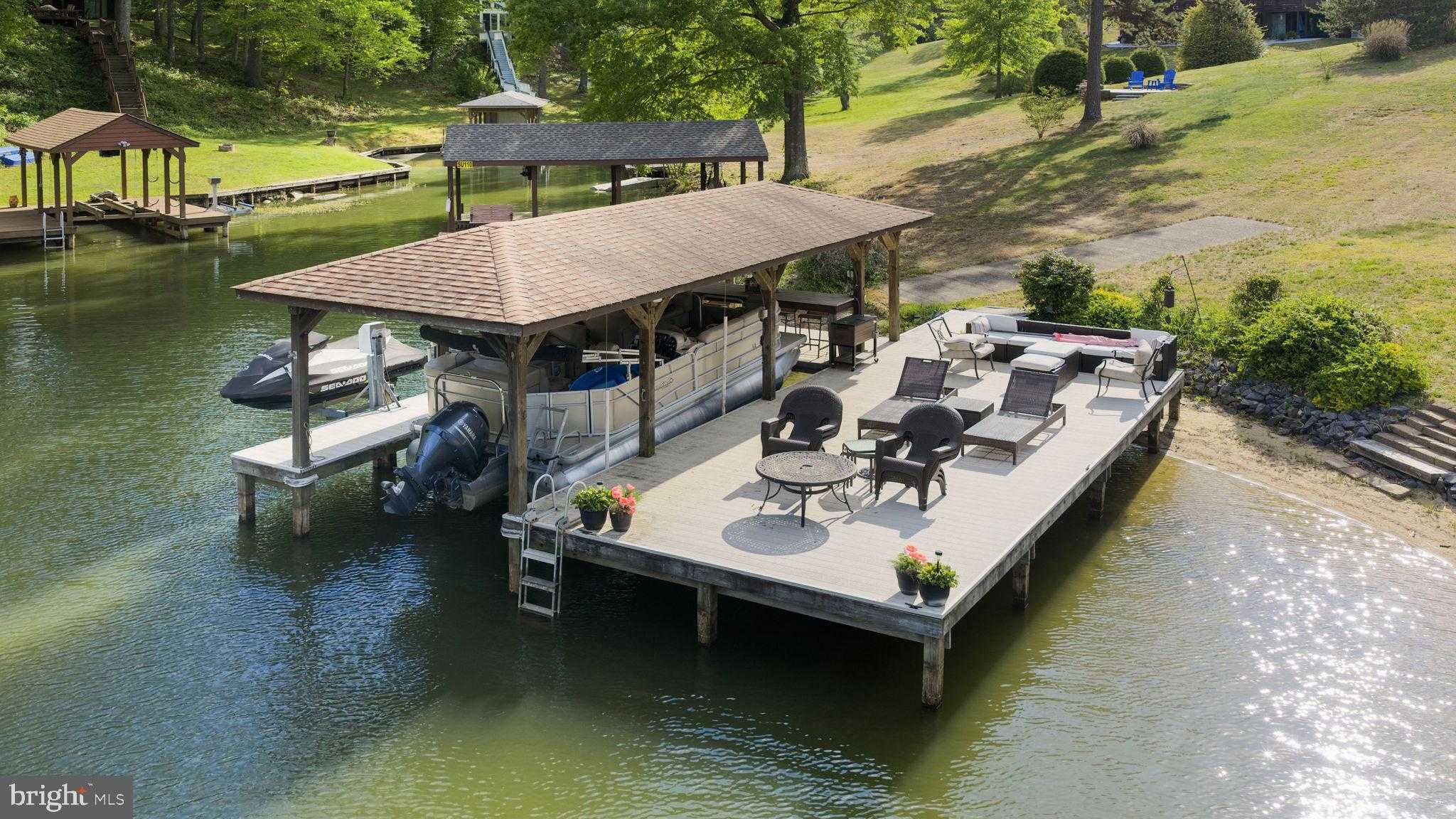 6405 Matthew Ln photo 7