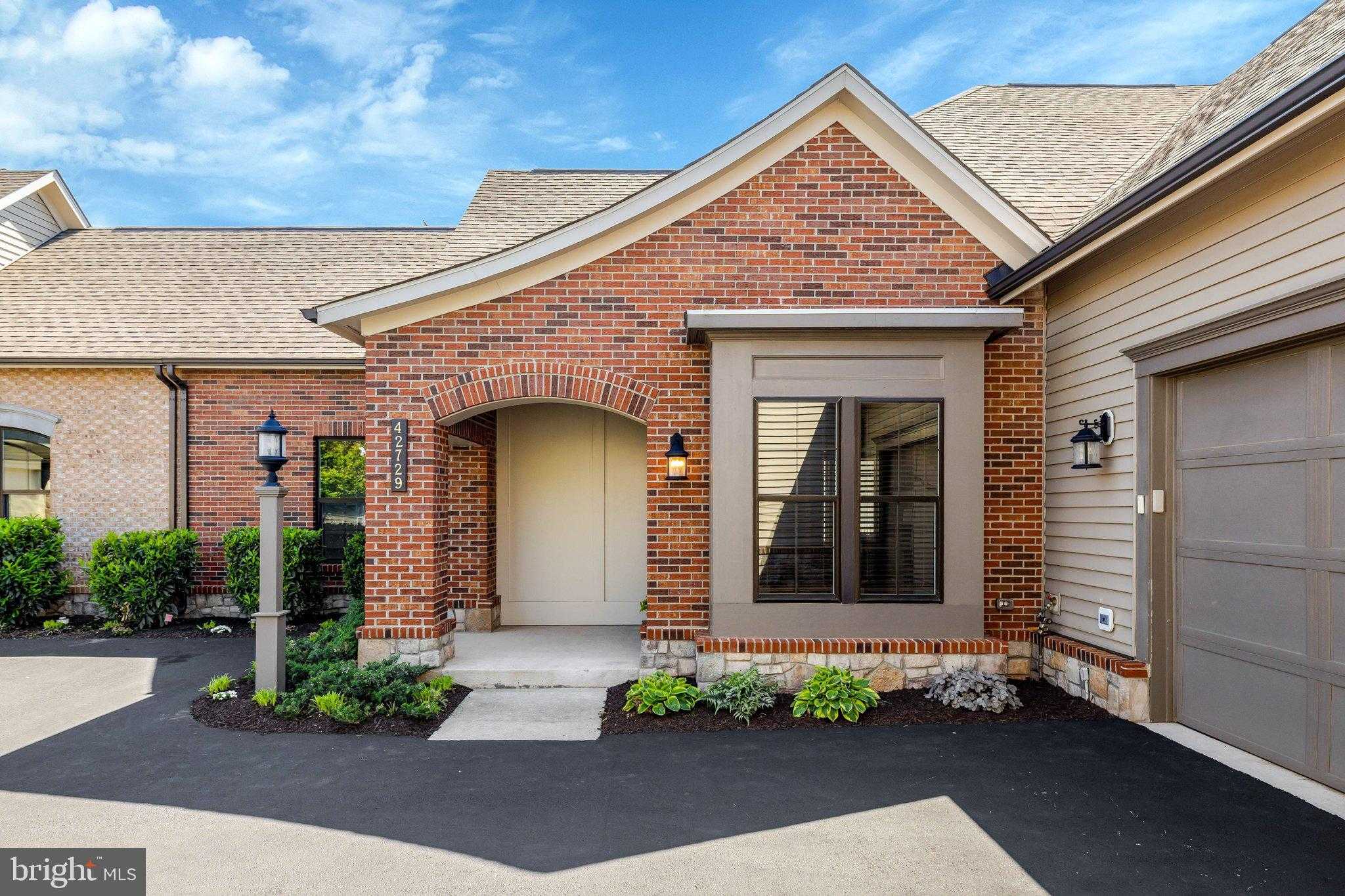 42729 Autumn Day Ter photo 3