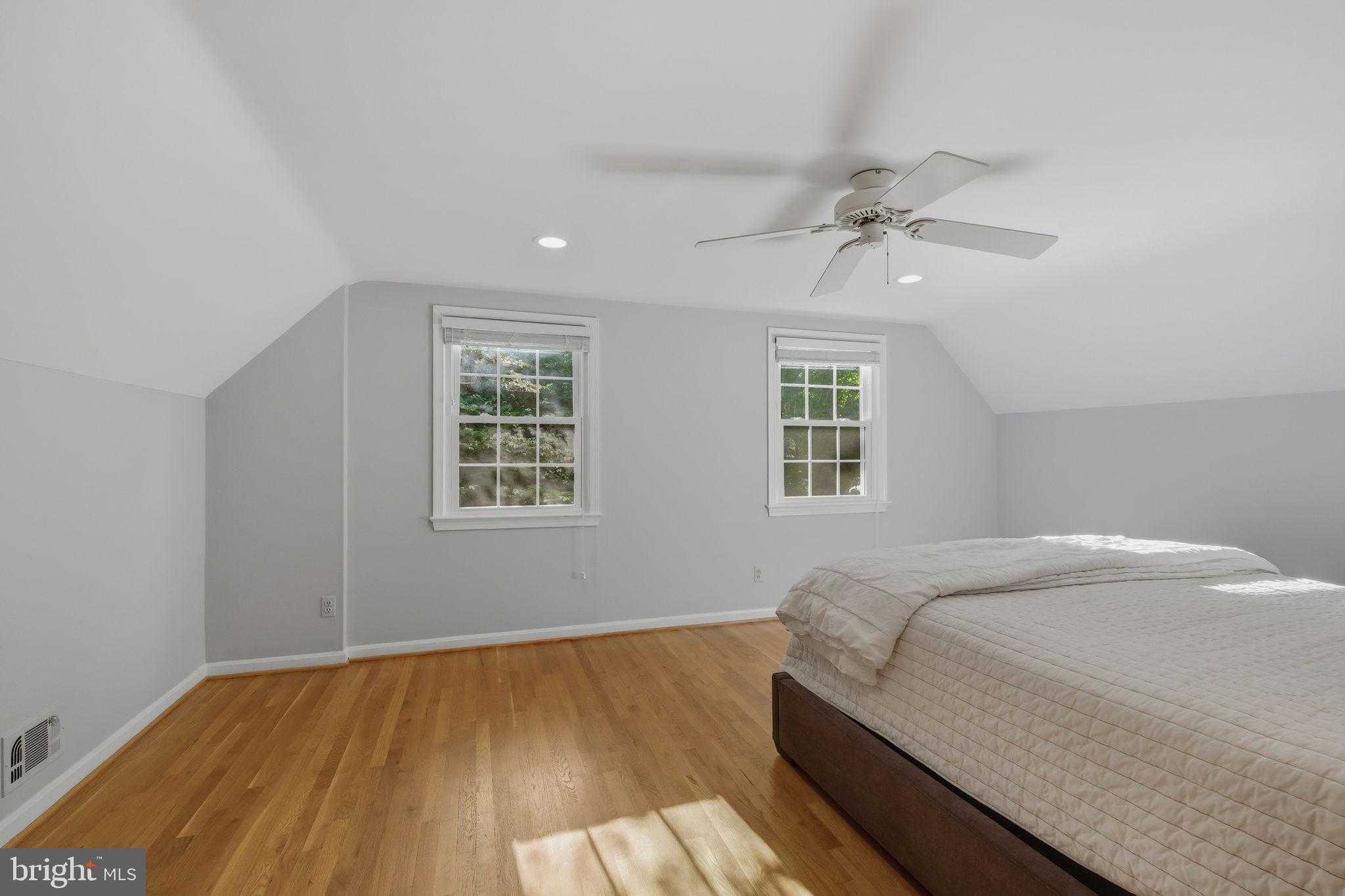 7006 Old Cabin Ln photo 15