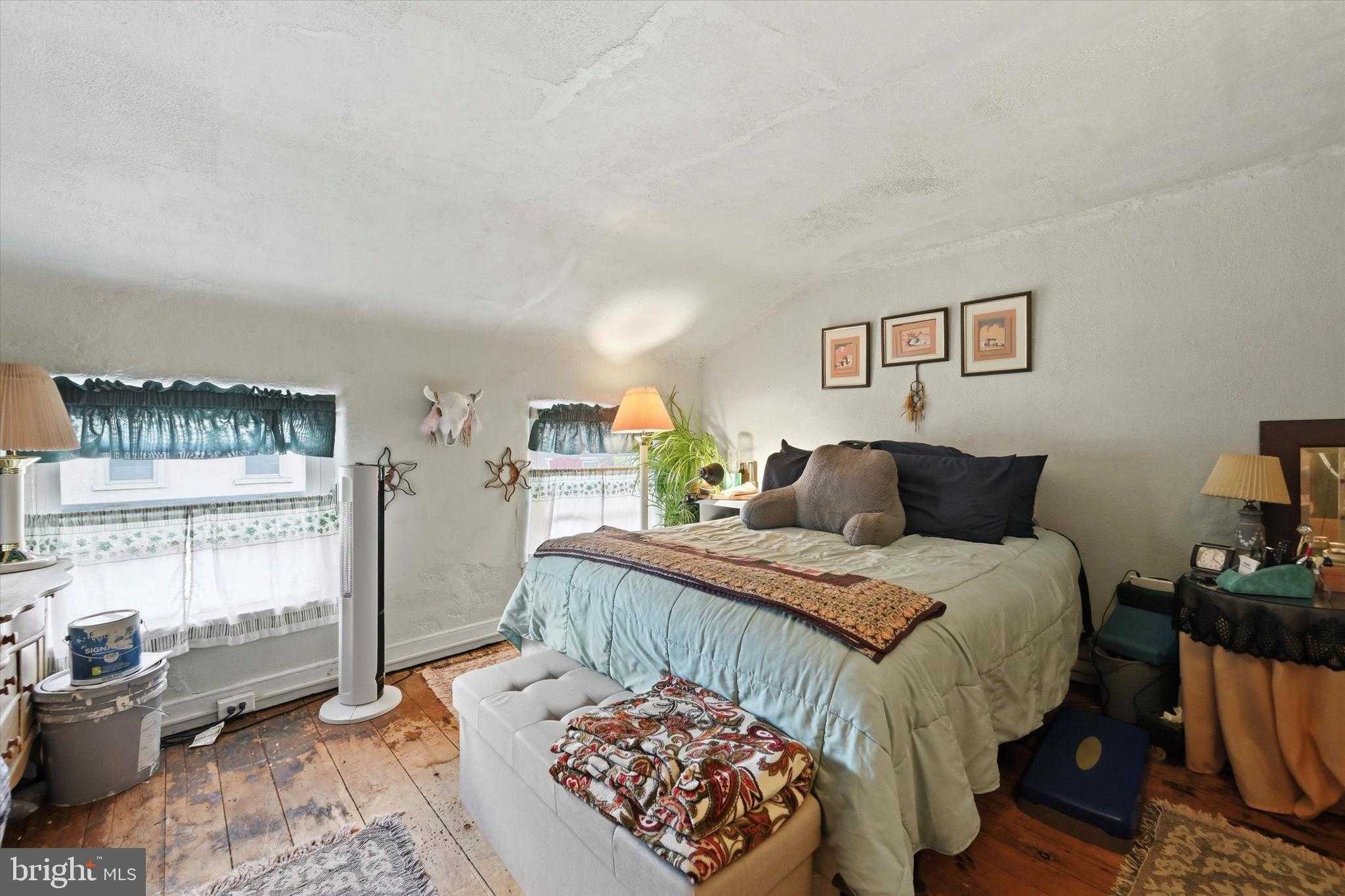 145 E Miner St photo 13