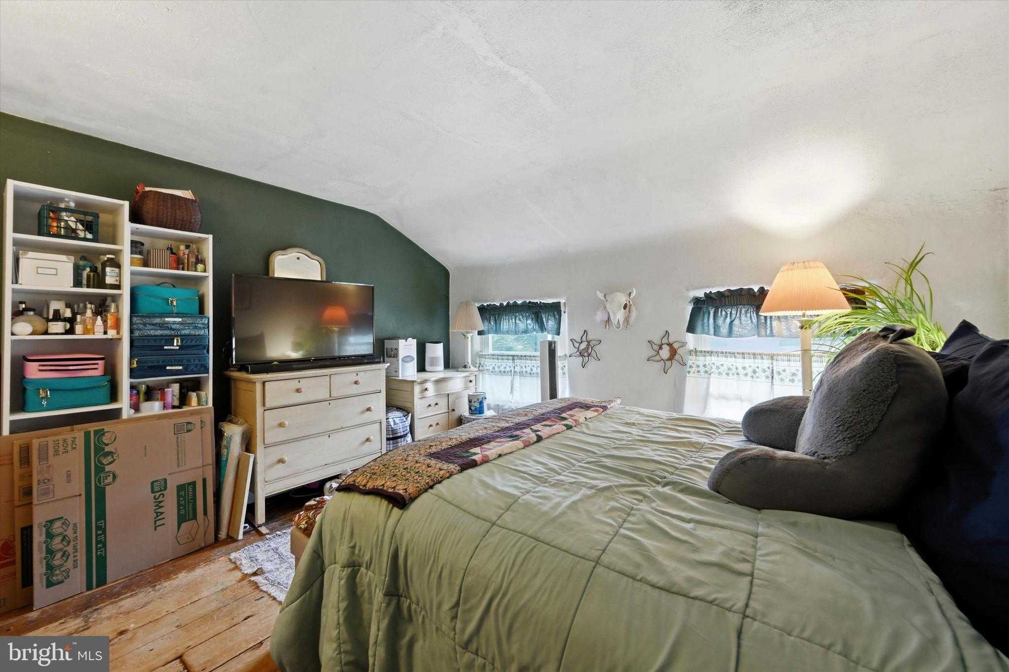 145 E Miner St photo 14