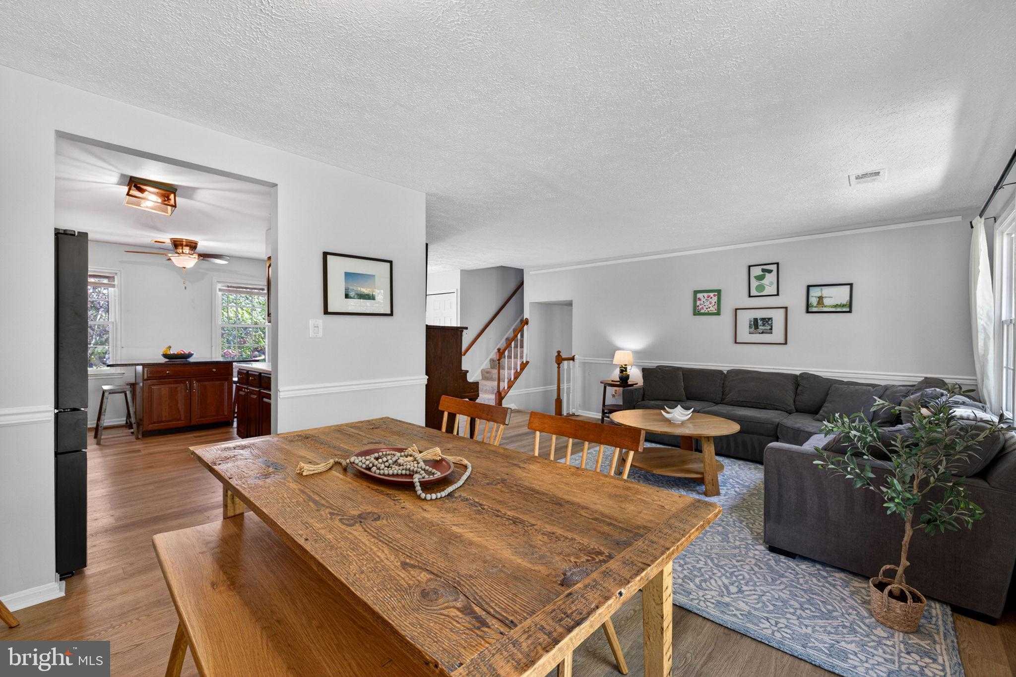 911 Chancellor St SW photo 23