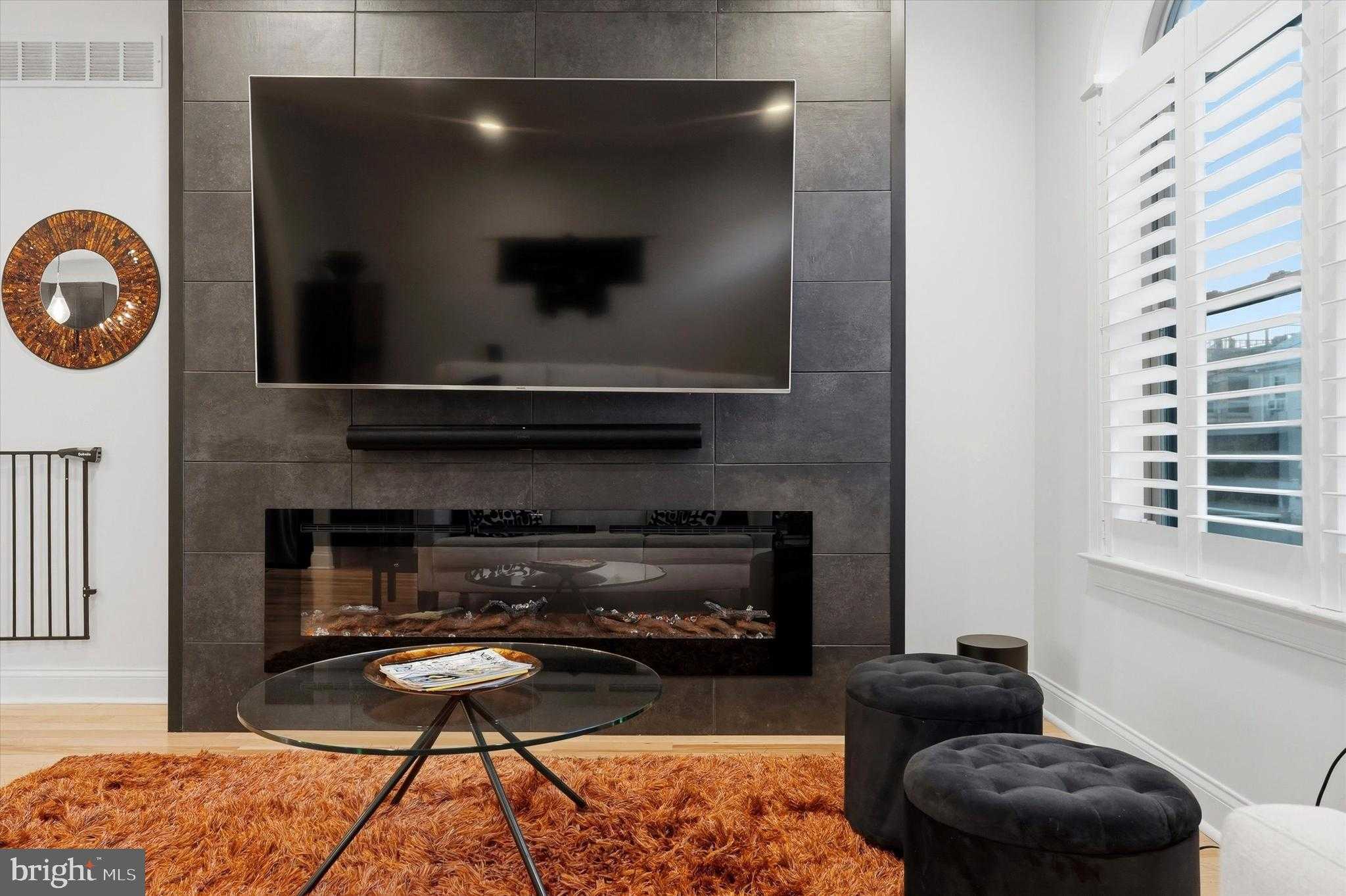 159 Green Ln photo 7