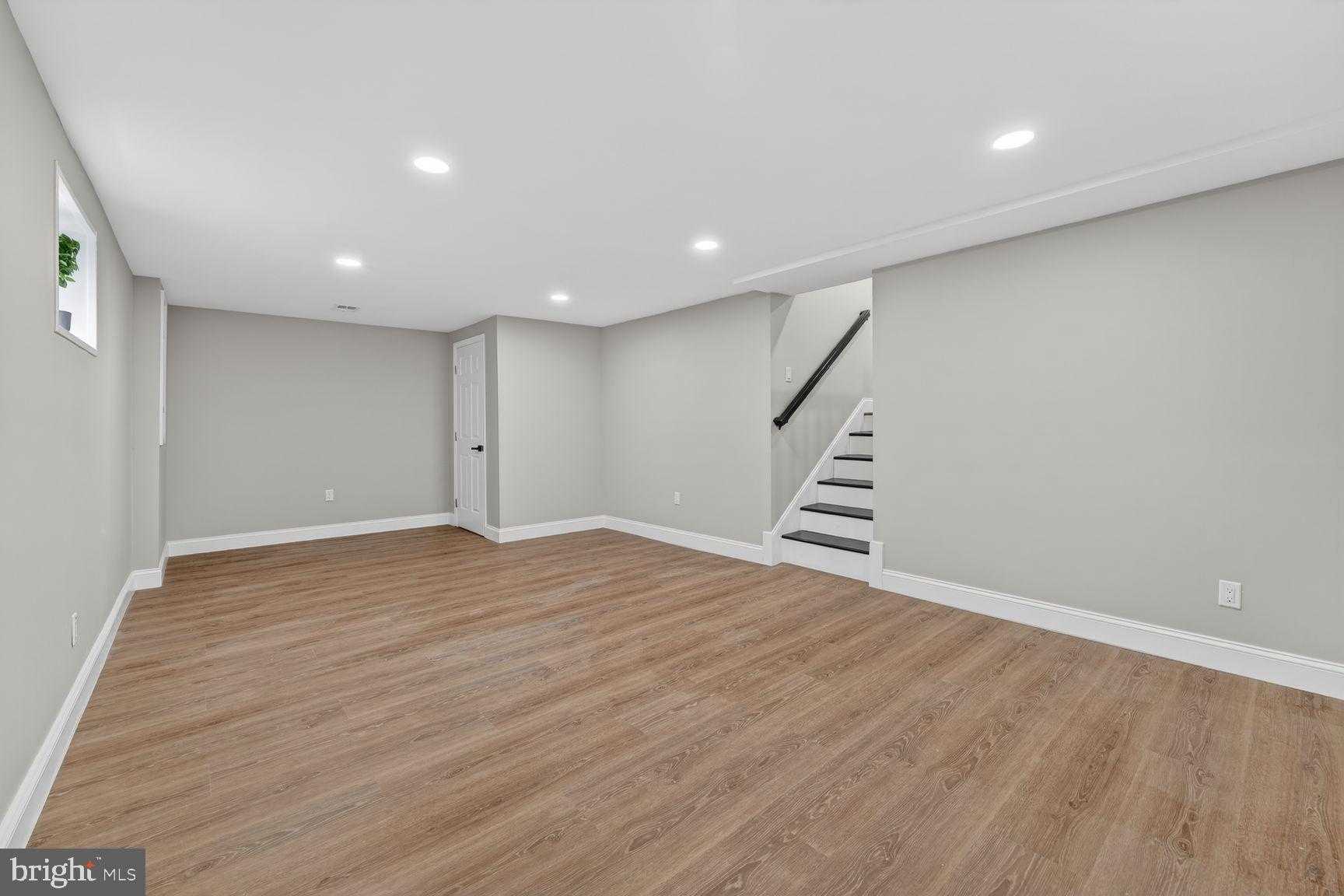 5406 Chesterfield Dr photo 18