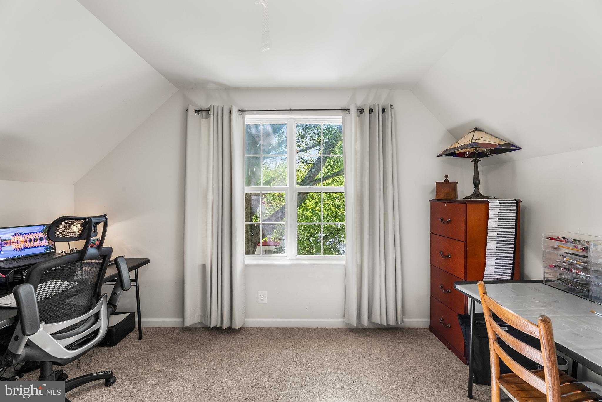 225 S 2nd St photo 56