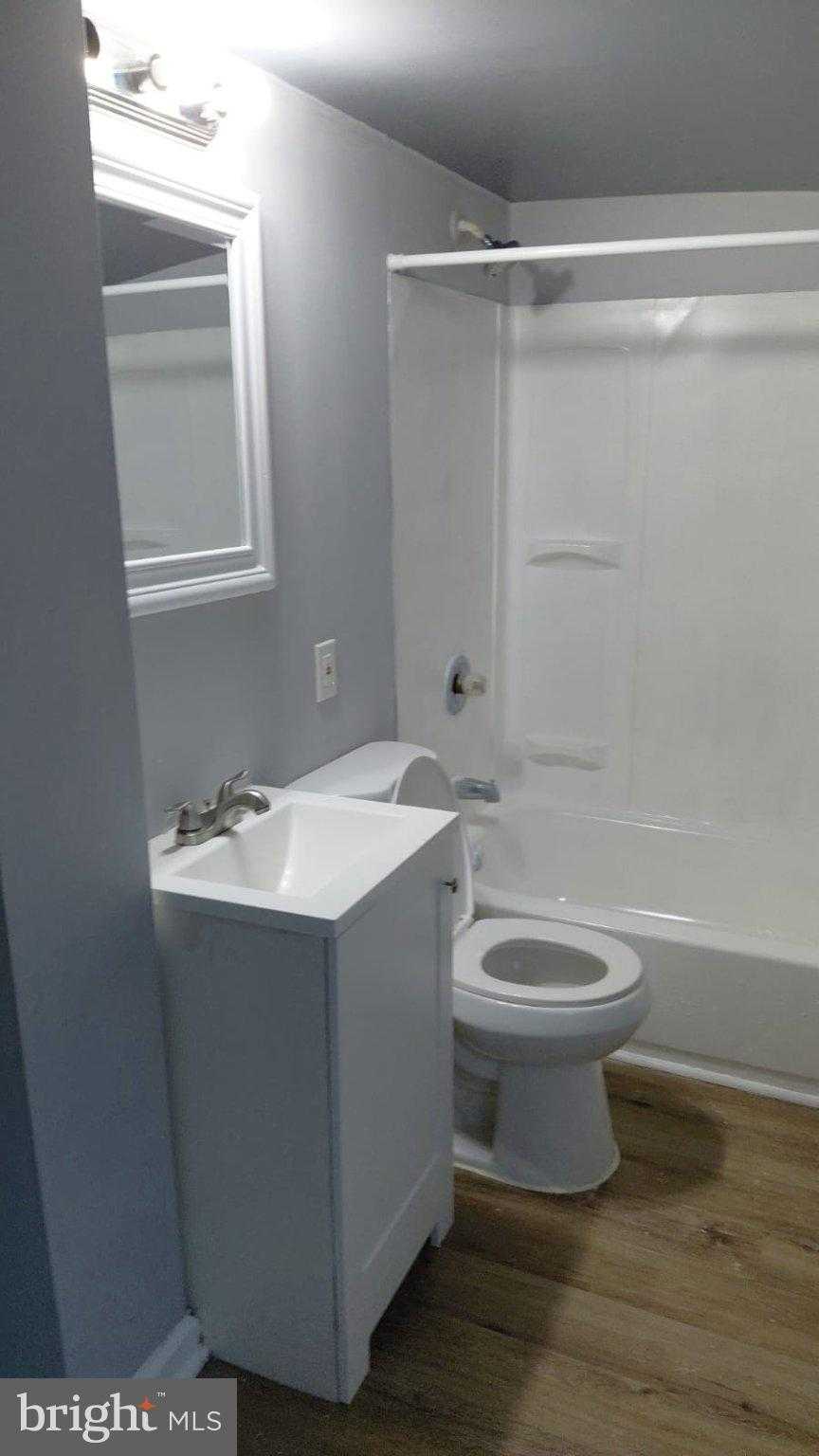 2121 Wilhelm St photo 4