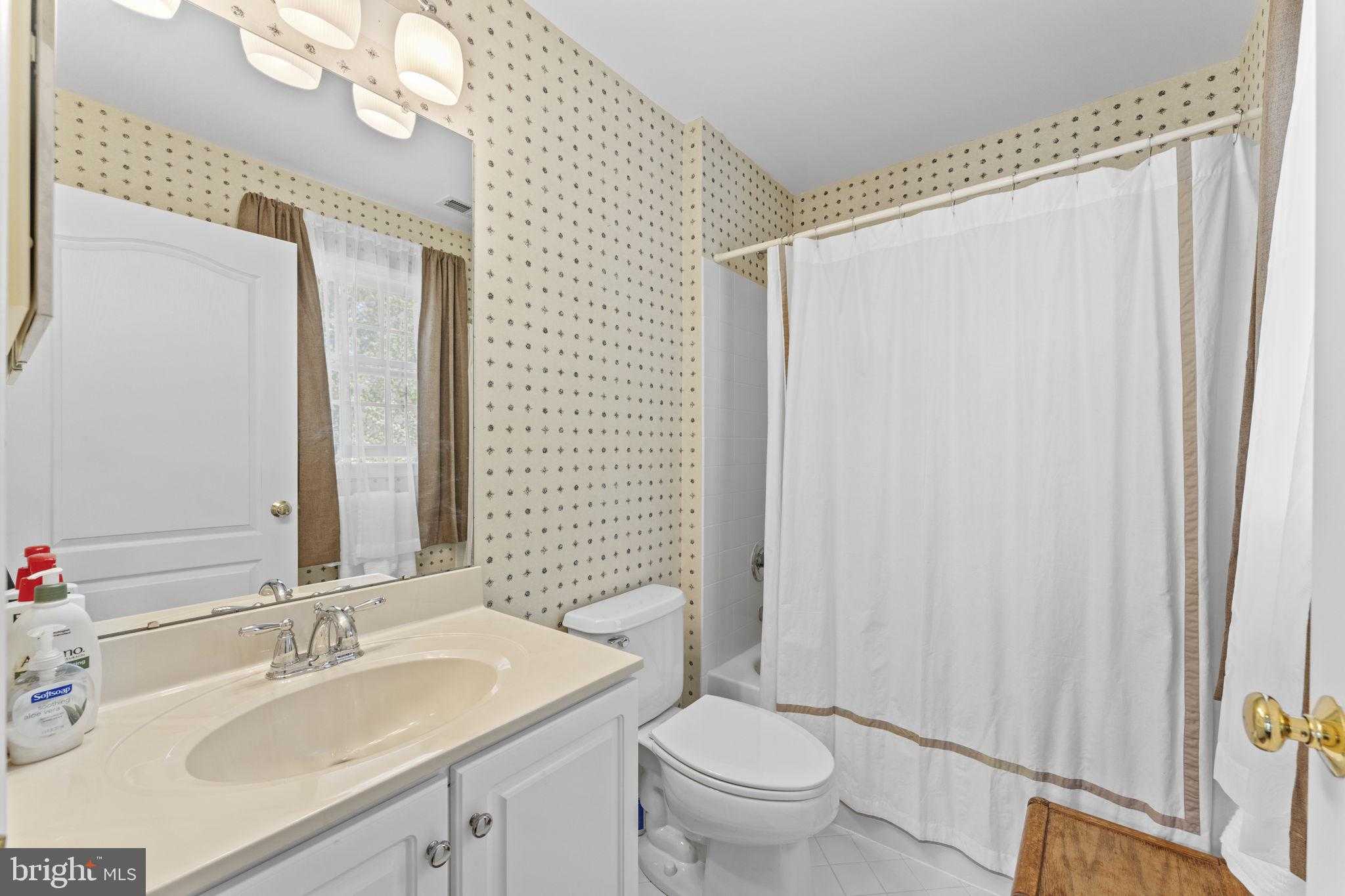 120 Pembrooke Cir photo 31