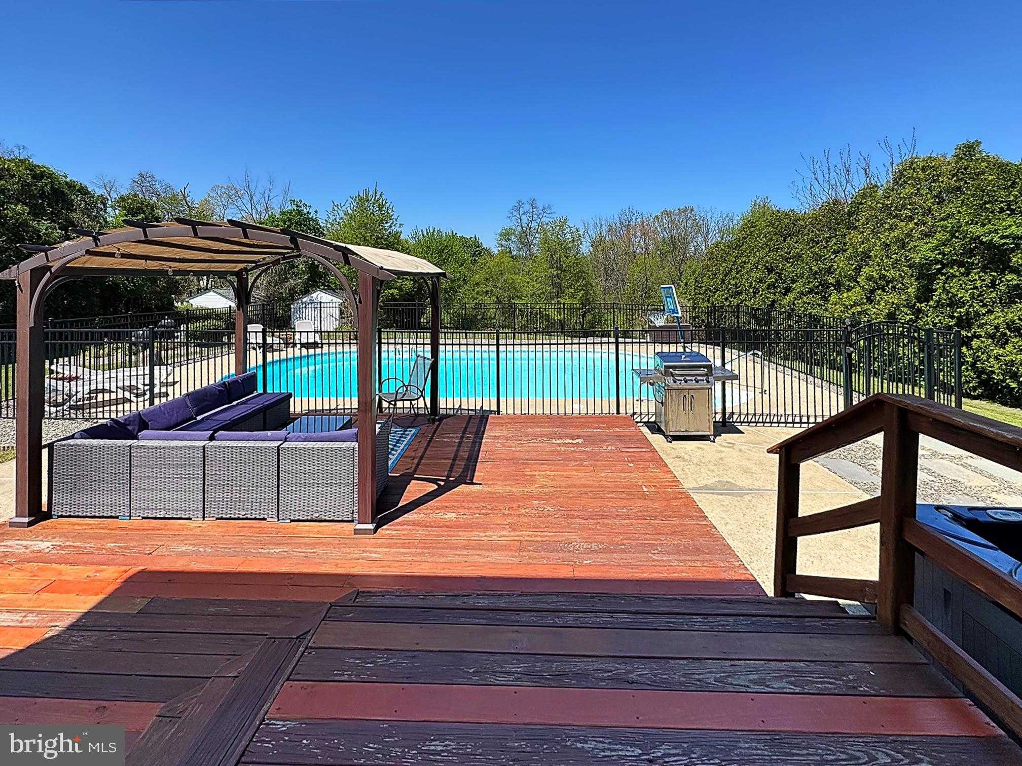 115 Golf Rd photo 28