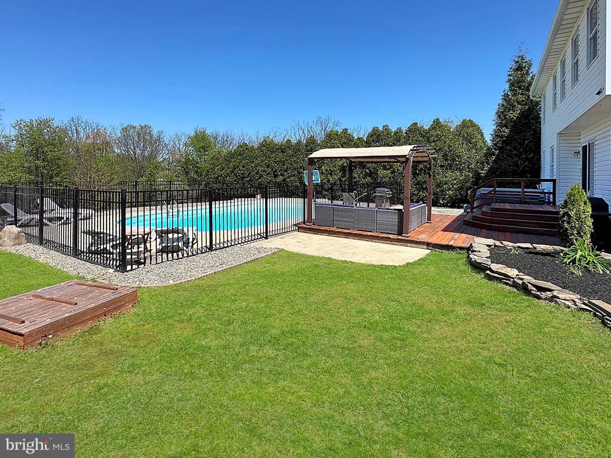 115 Golf Rd photo 29