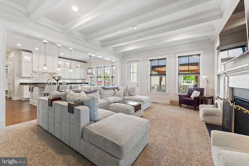 17243 Miss Packard CT photo 30