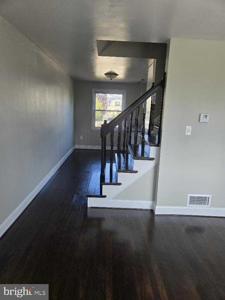 8120 Kavanagh Rd photo 3