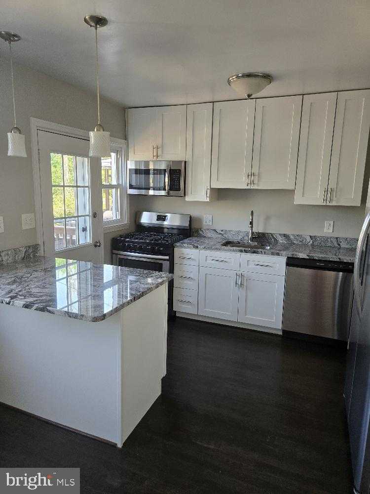 8120 Kavanagh Rd photo 7