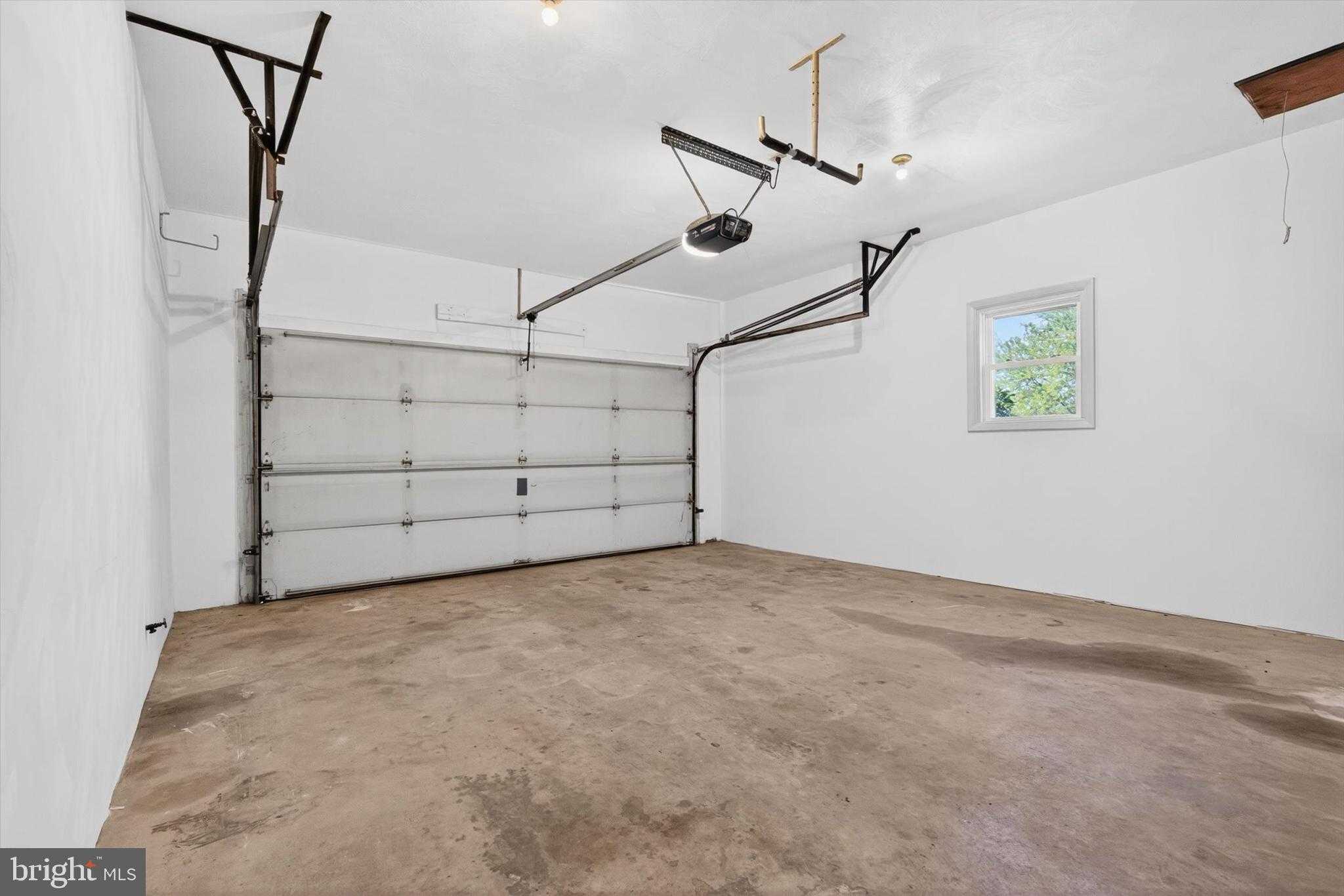 4426 Cedarwood Dr photo 32