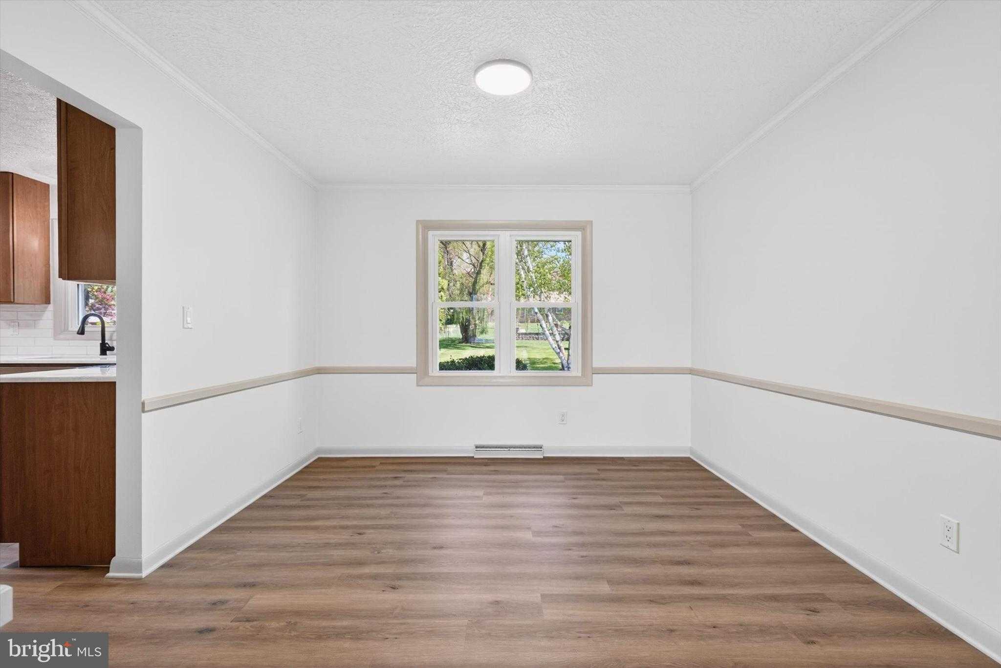 4426 Cedarwood Dr photo 9