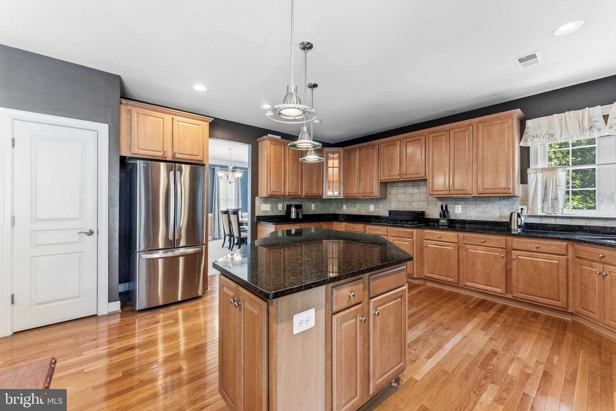 1663 Georges Knoll CT photo 15