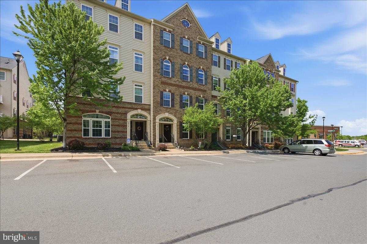 6912 Kona Dr photo 2