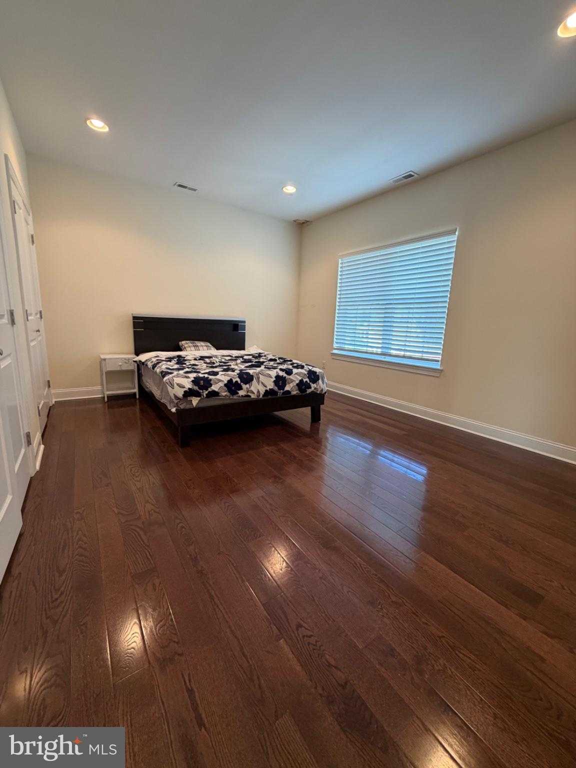 7804 Large St photo 38