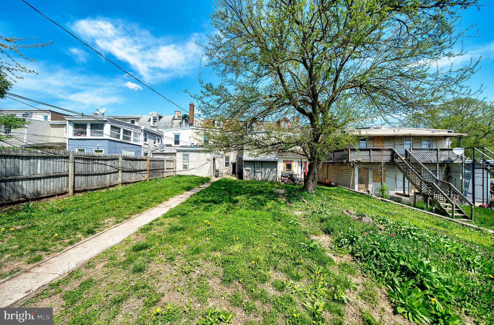 408 W Airy St photo 16