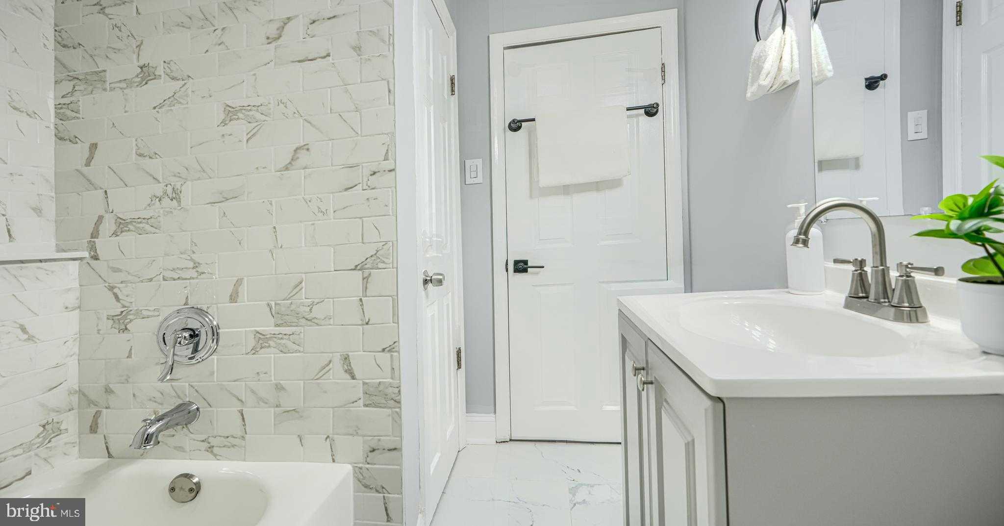 1414 N Decker Ave photo 38