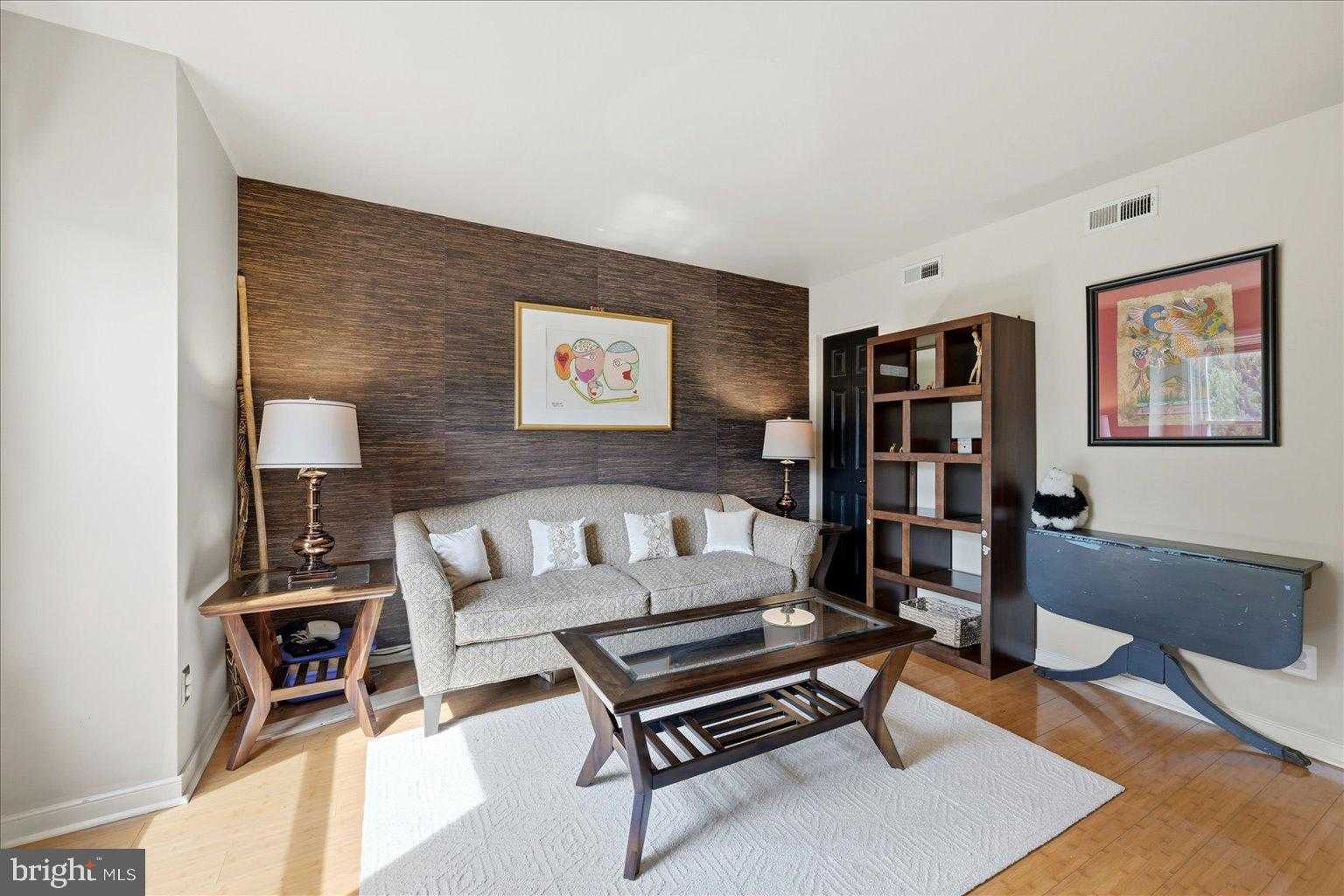 334 Cherrydale Ave photo 2