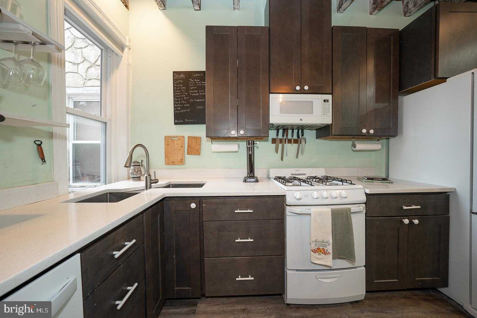 1645 Ellsworth St photo 17