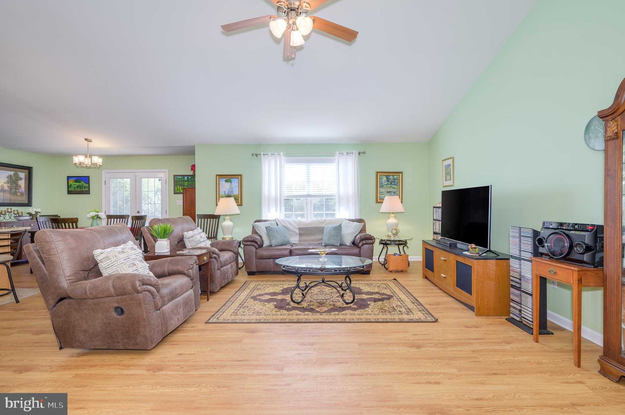 93 Invasion CT photo 5