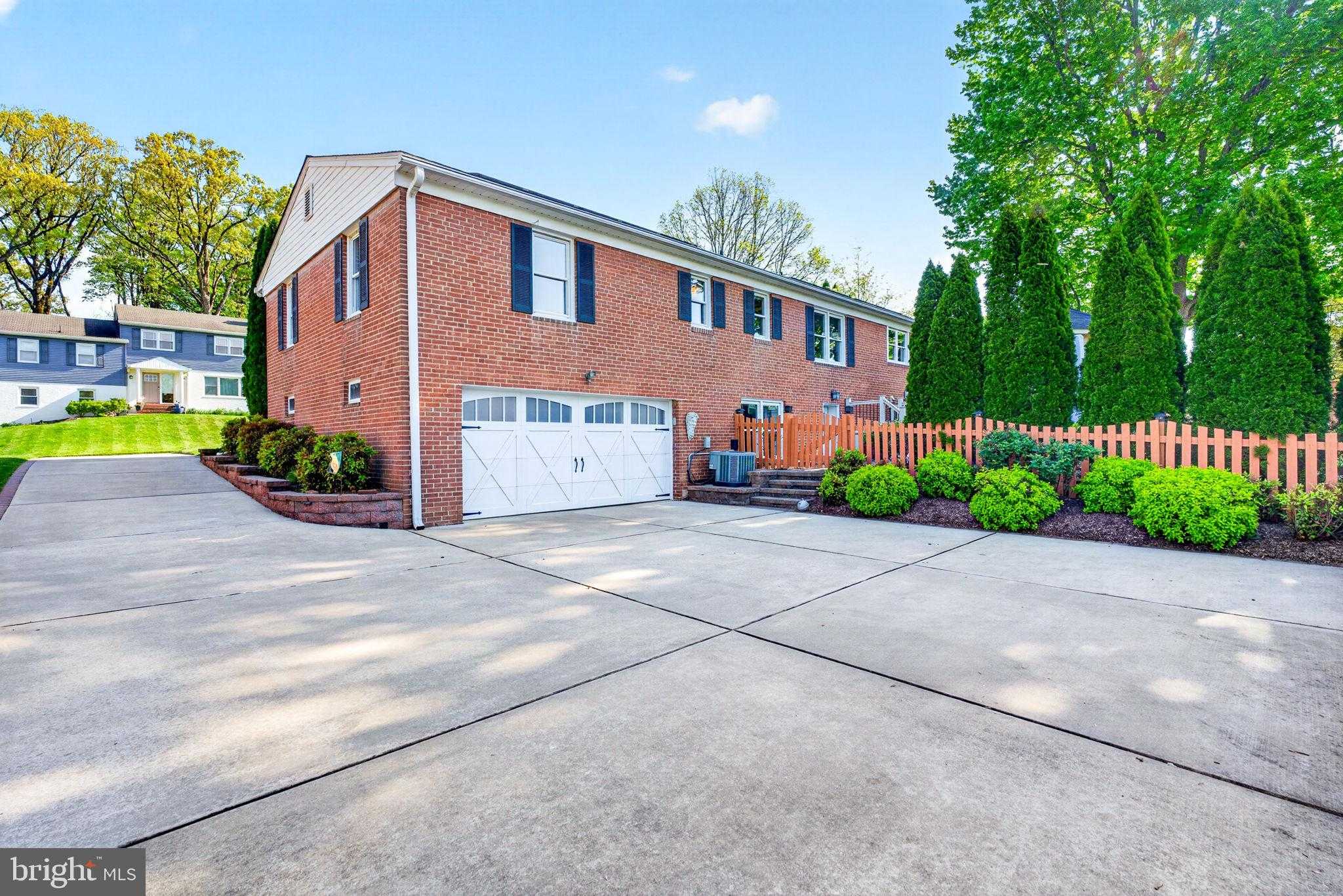 107 Martingale Rd photo 52