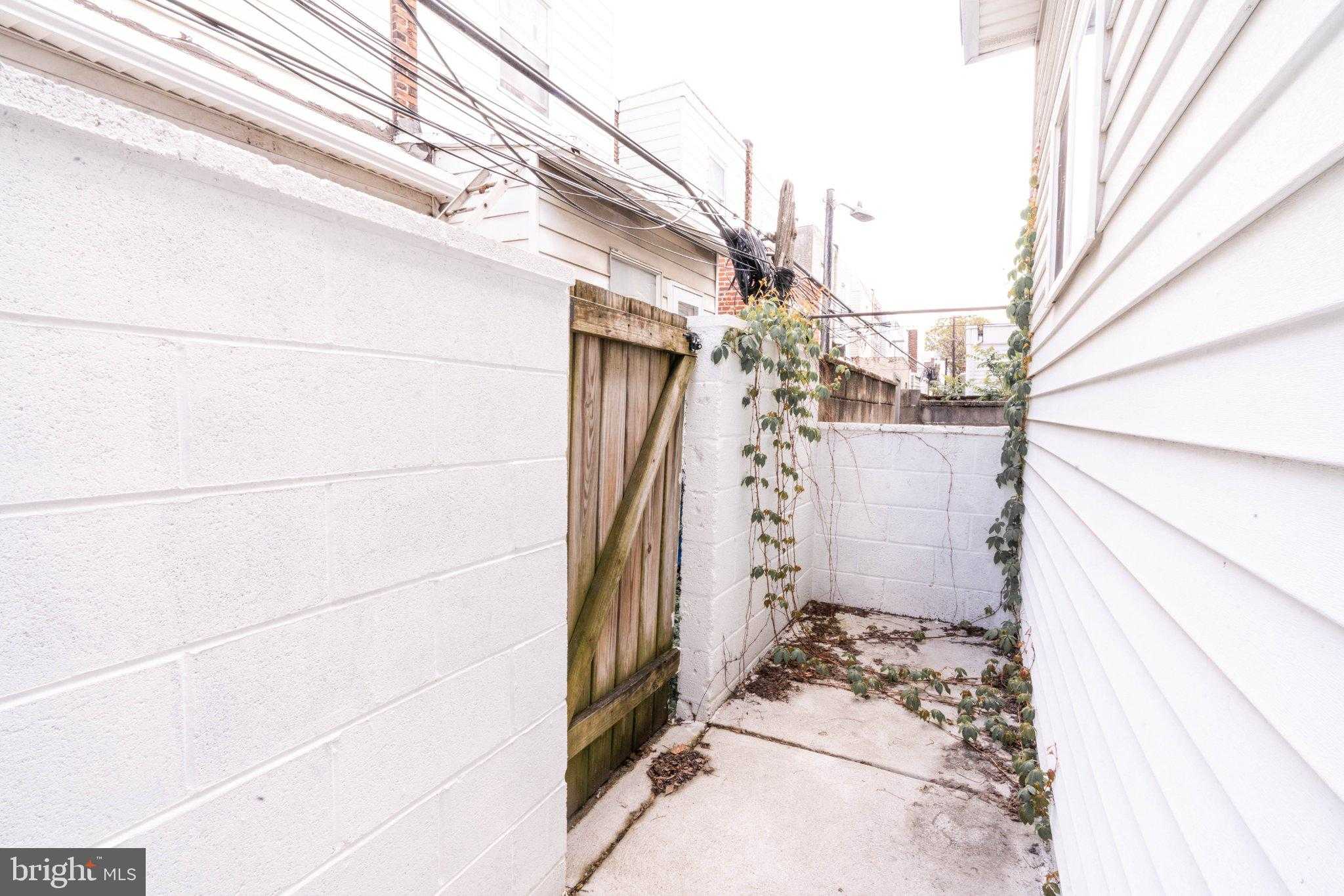 2433 S 3rd St photo 9