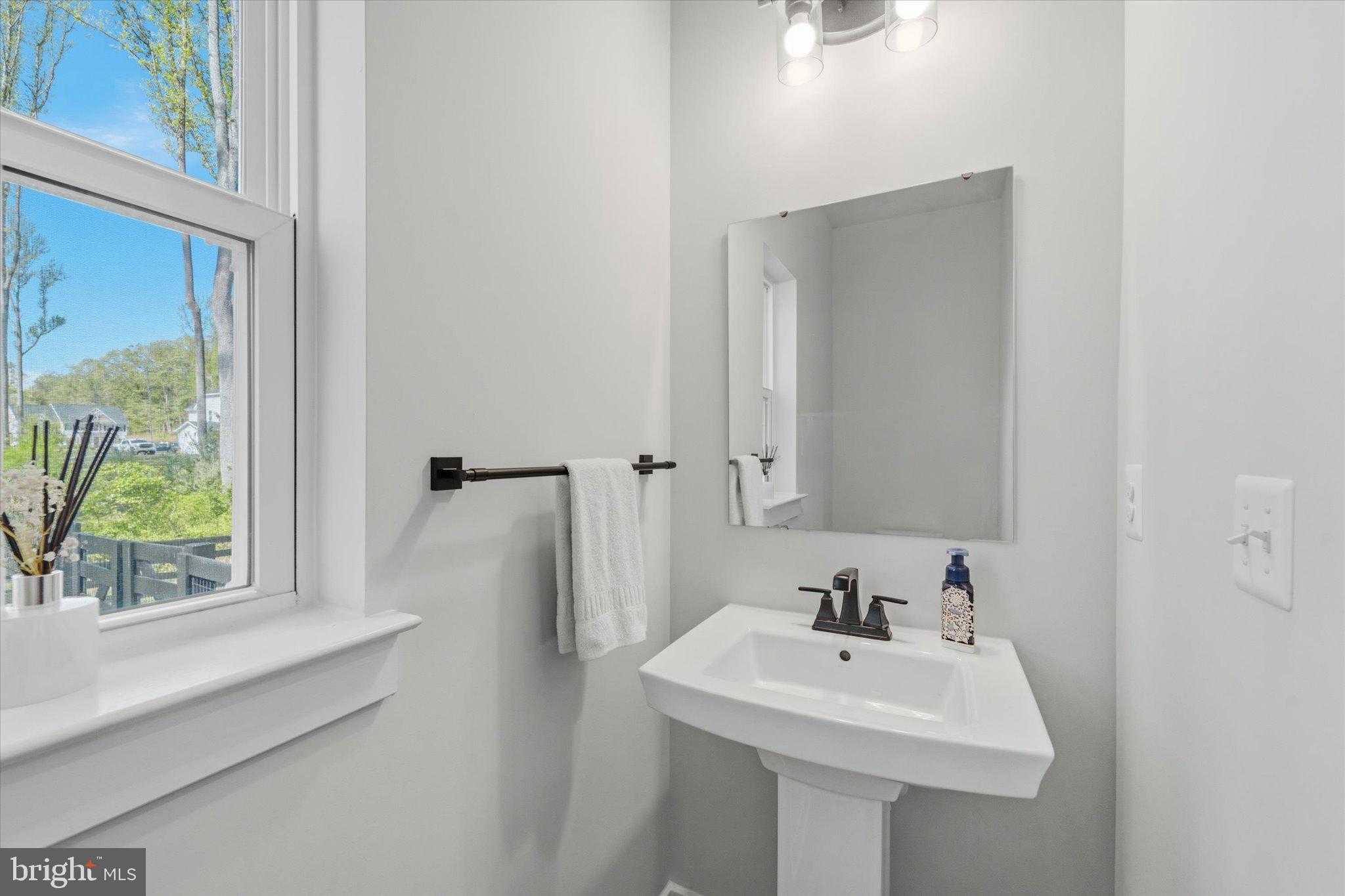 2008 Woodstock St photo 20