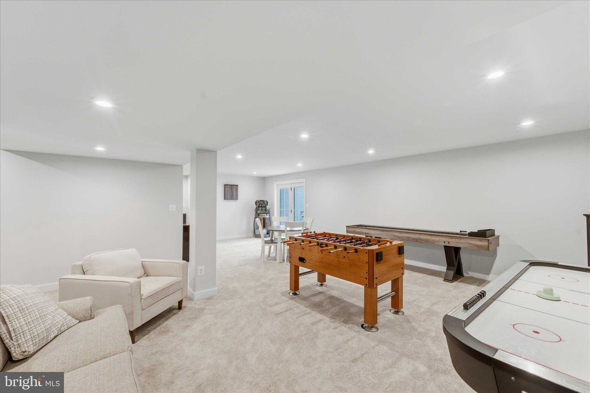 2008 Woodstock St photo 46